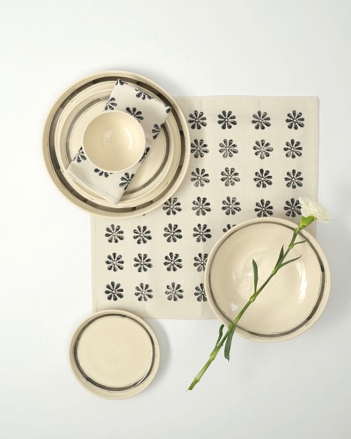 Tara Napkins, Black (Set of 4)