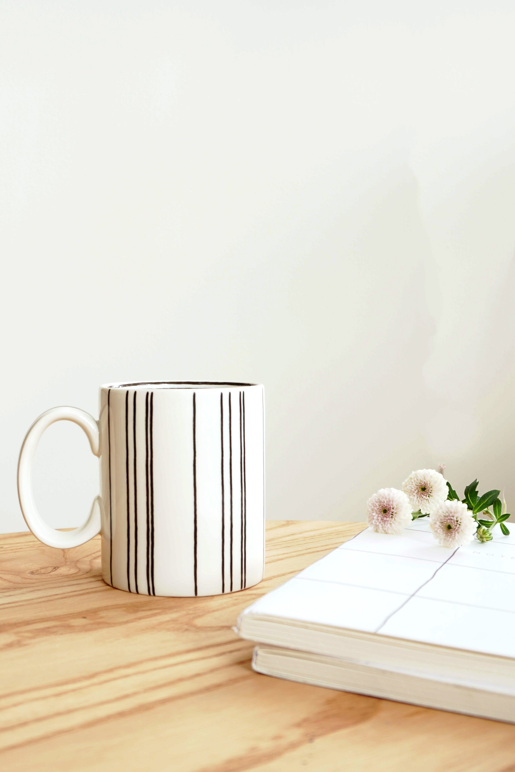 Dhaara Mugs (Set of 2)