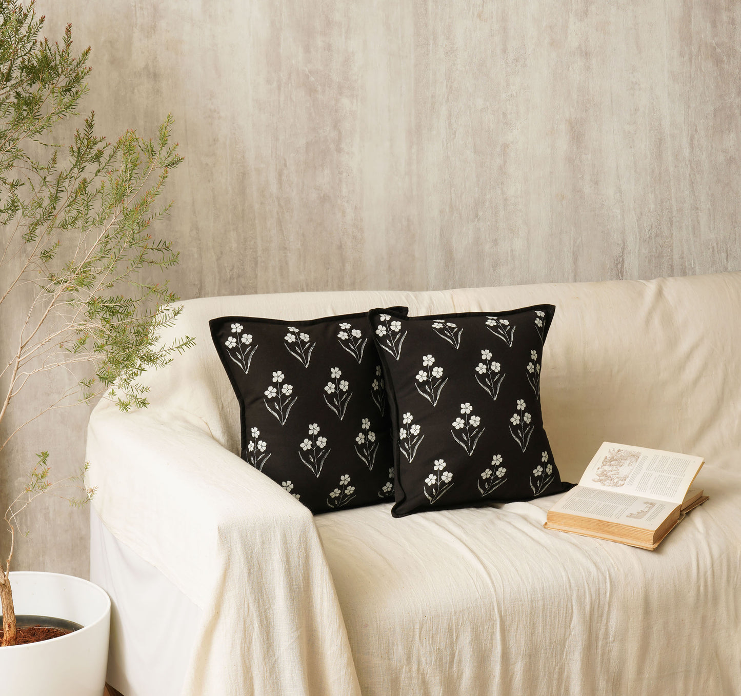 Nayantara Cushion Cover, Black (16” X 16”)