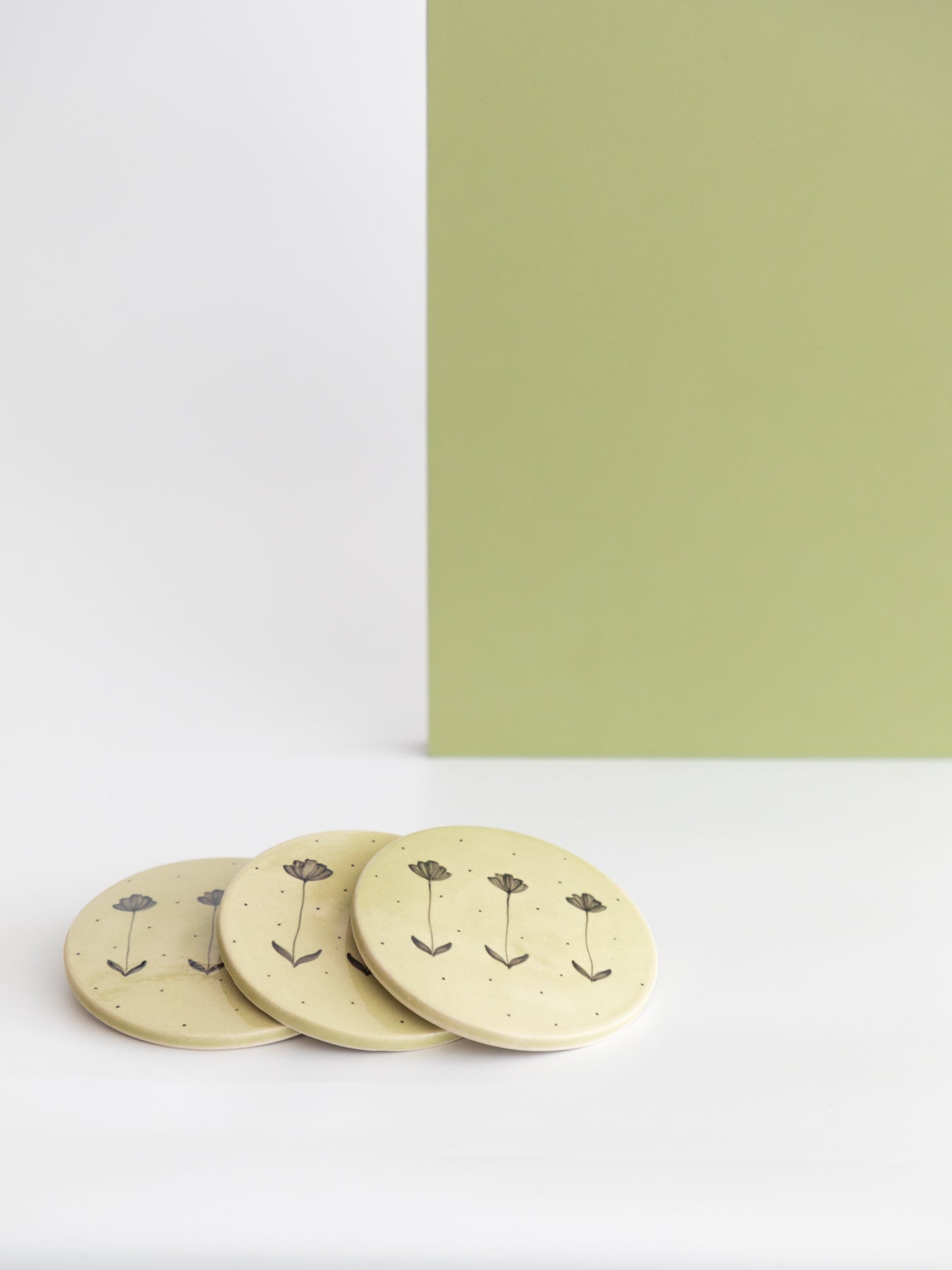 Magnolia Coaster, Olive