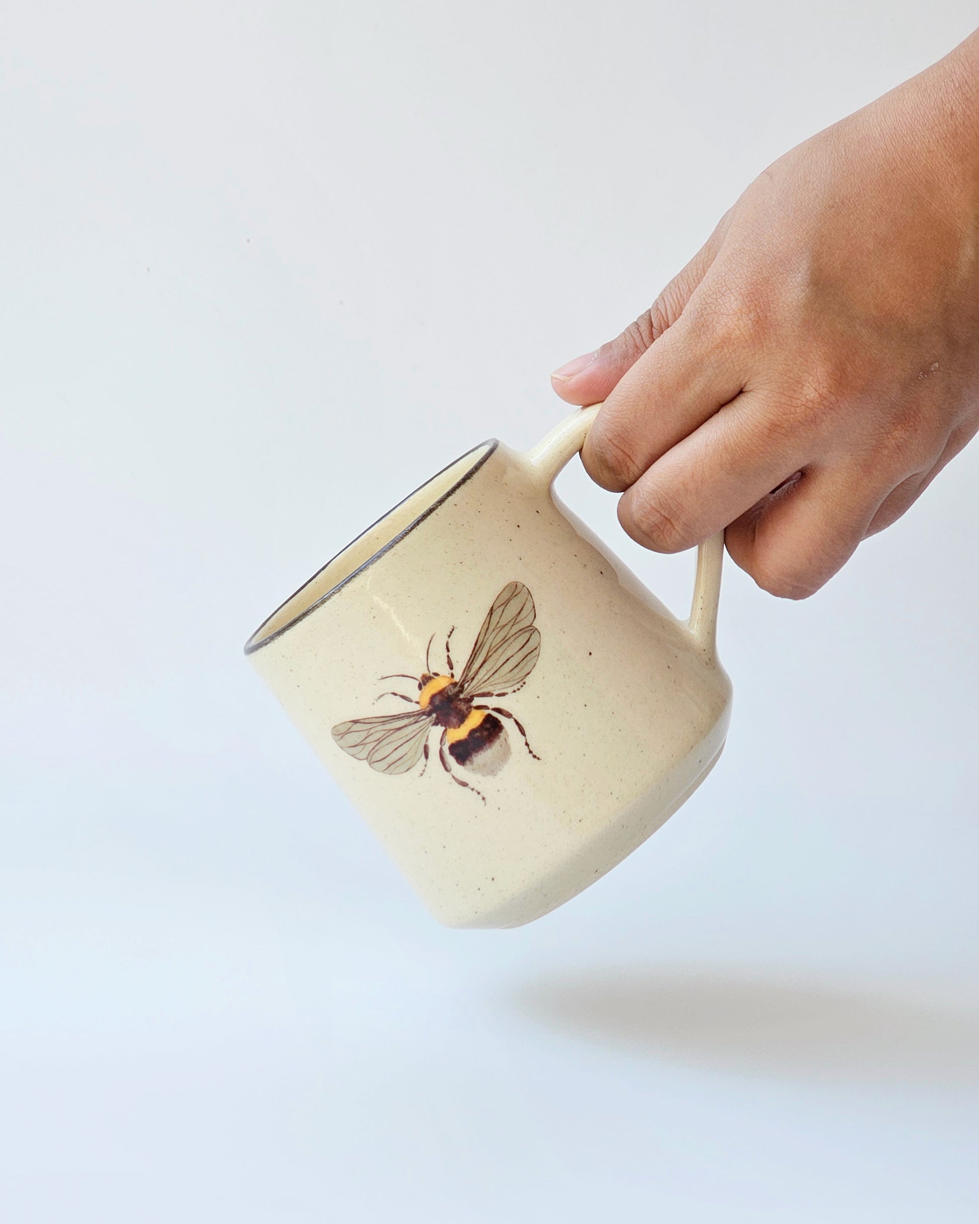 Honeybee Coffee Mug Set (1 Coffee Mug & 1 Quarter Plate)
