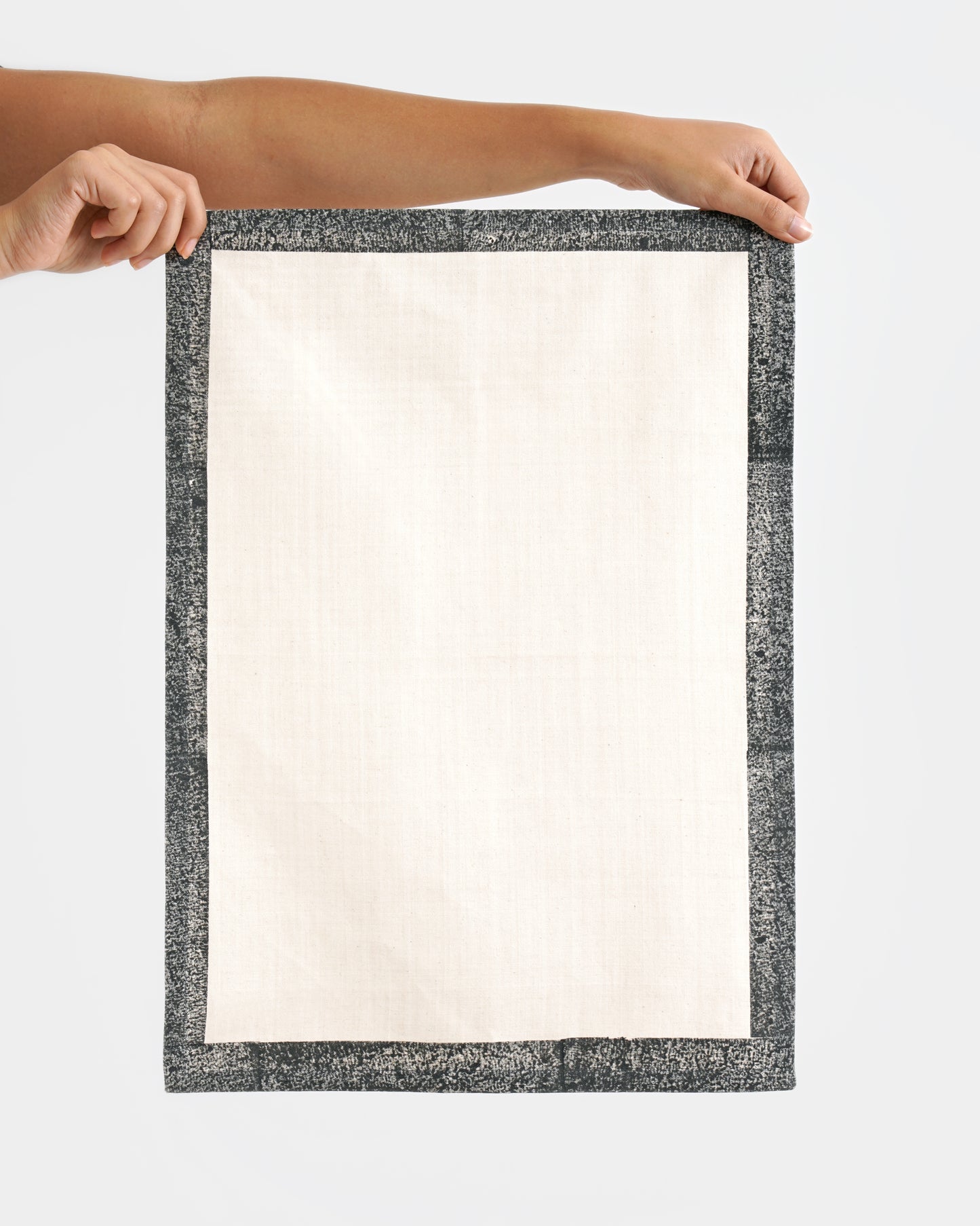 Border Tablemats ,Dark Grey ( Set of 4 )