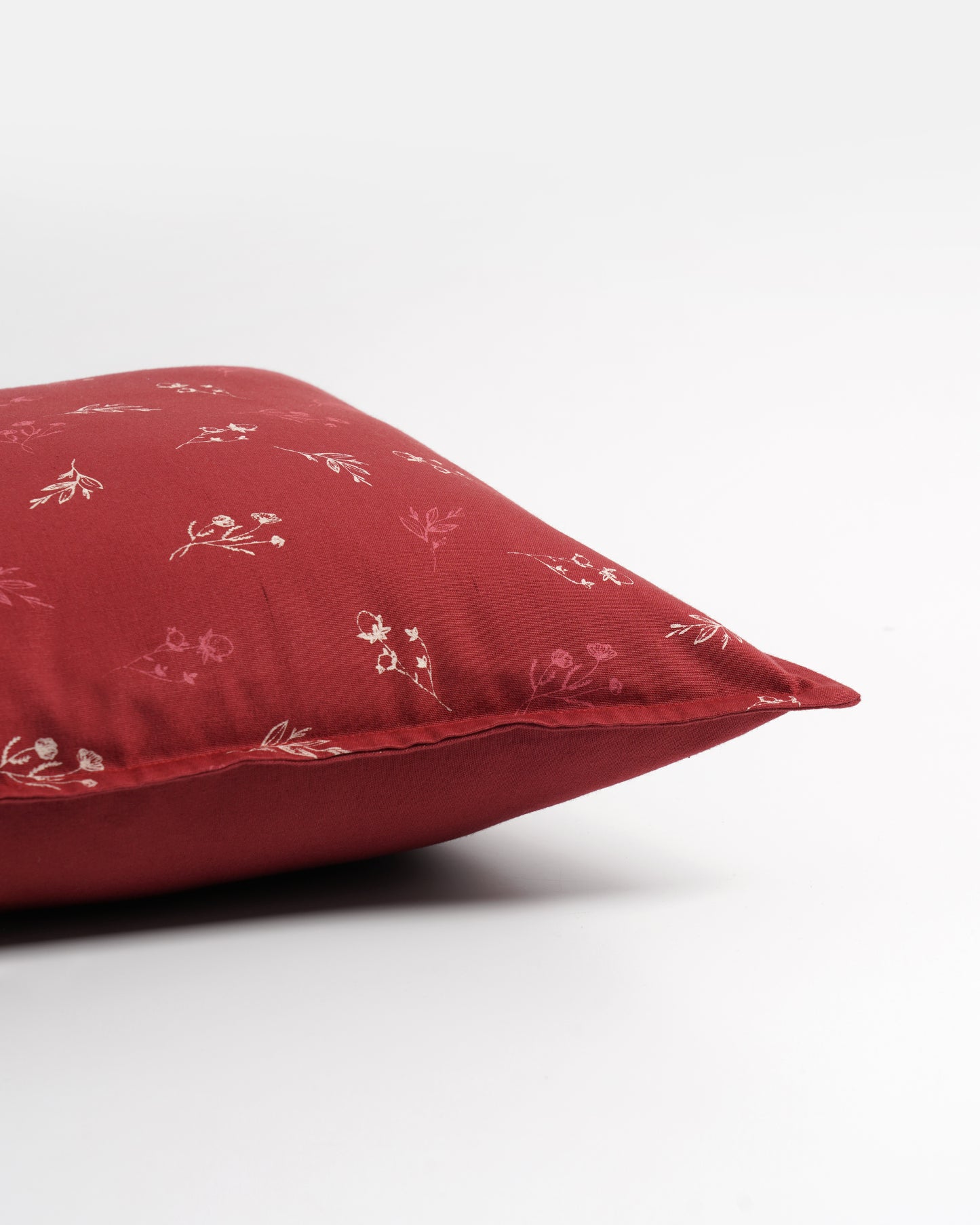 Ditsy Cushion Cover, Crimson Red (16” X 16”)