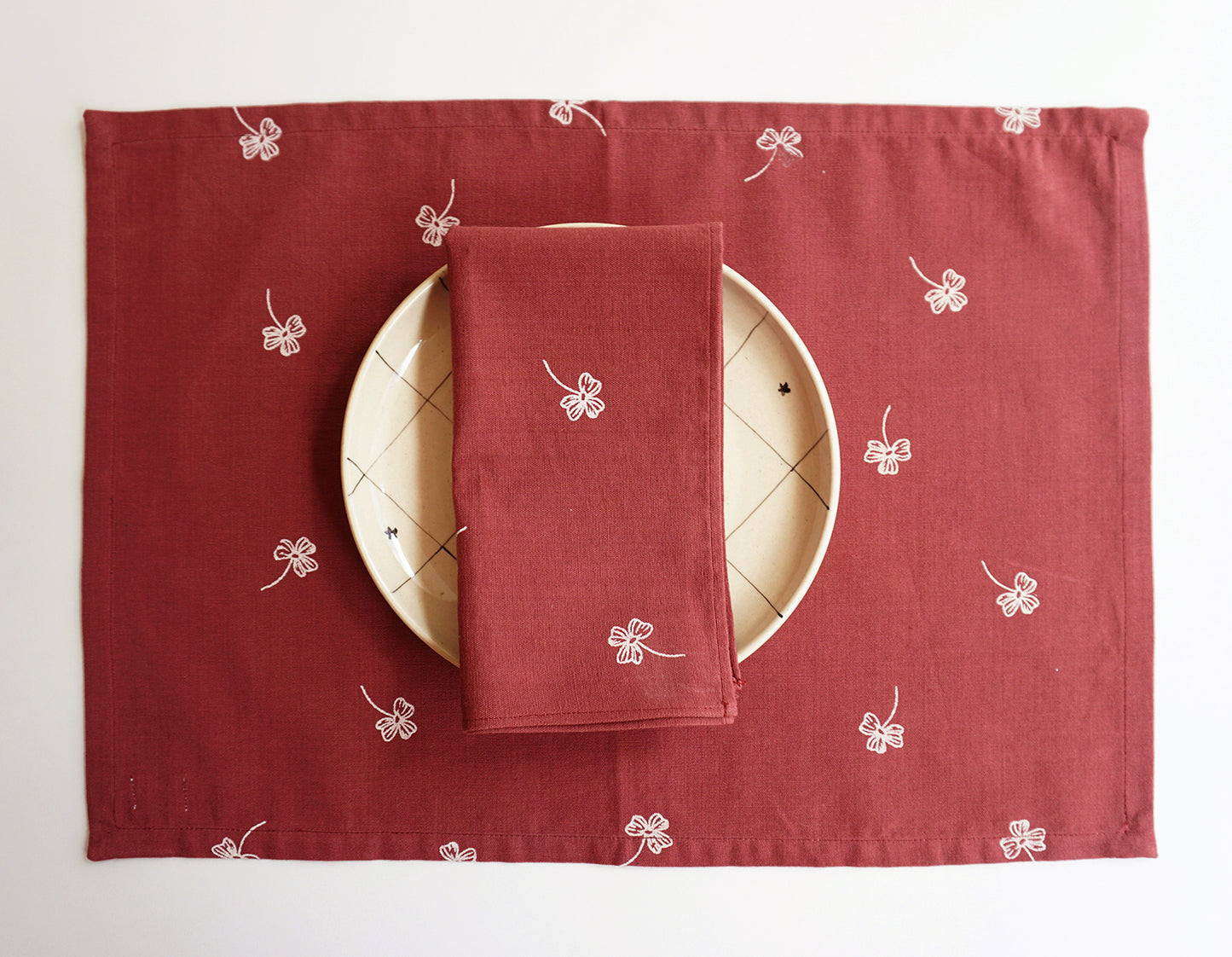 Clover Tablemats ( Set of 2 )