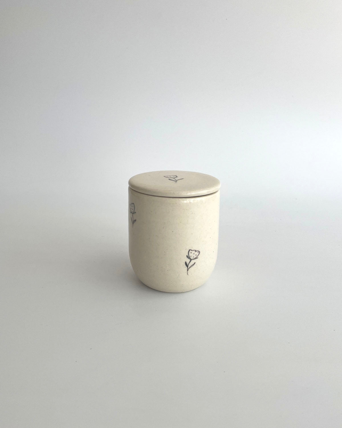 Camelia Small Cup With Lid
