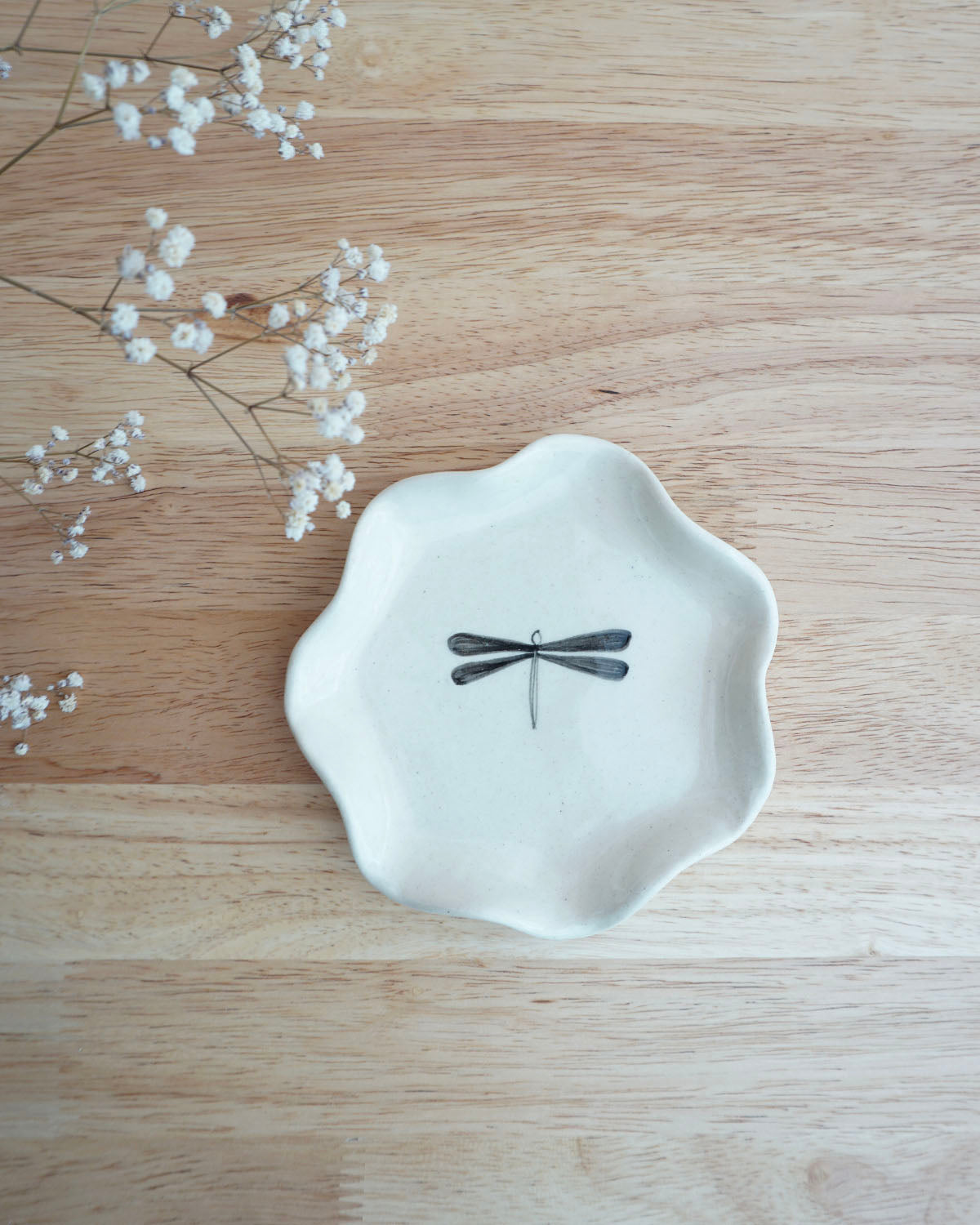 Dragonfly Ruffle Plate