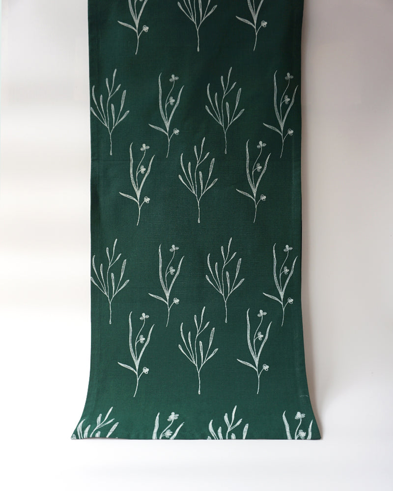 Garden Lily Table Runner