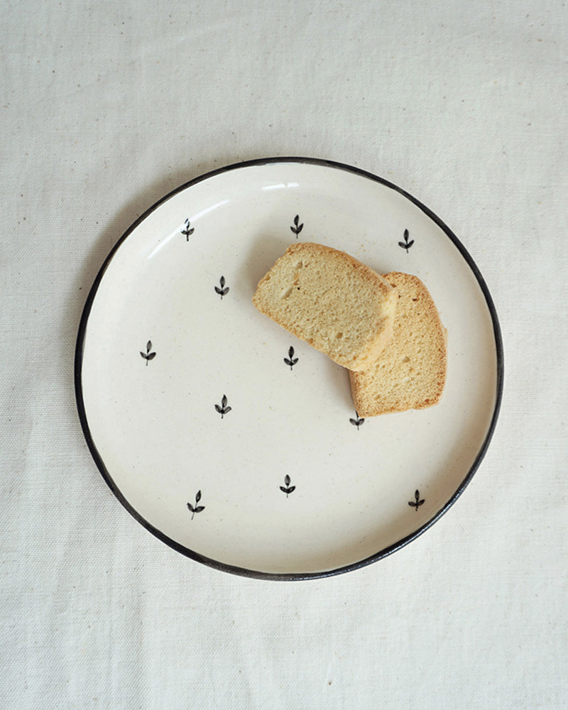 Mogra Quarter Plates (Set of 2)