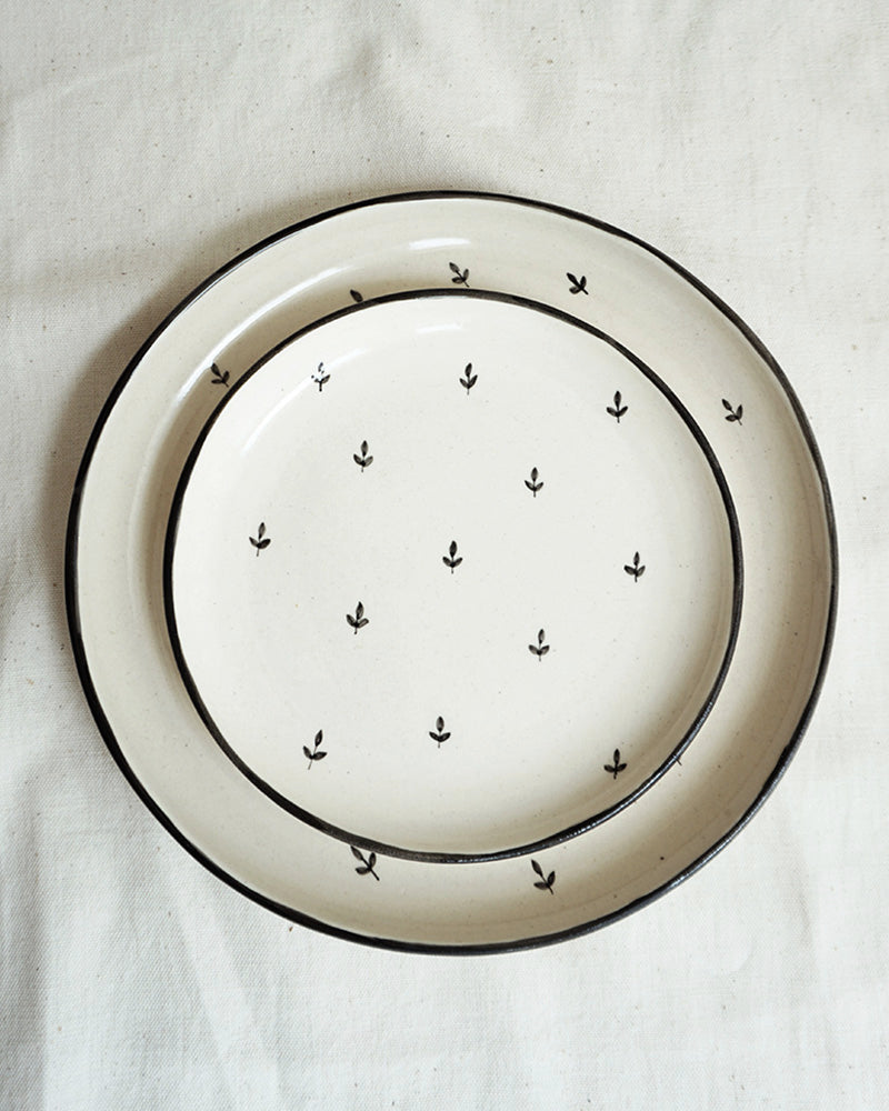 Mogra Quarter Plates (Set of 2)