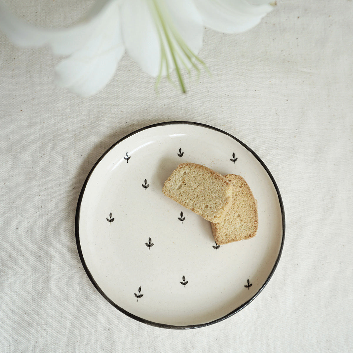Mogra Quarter Plates (Set of 2)