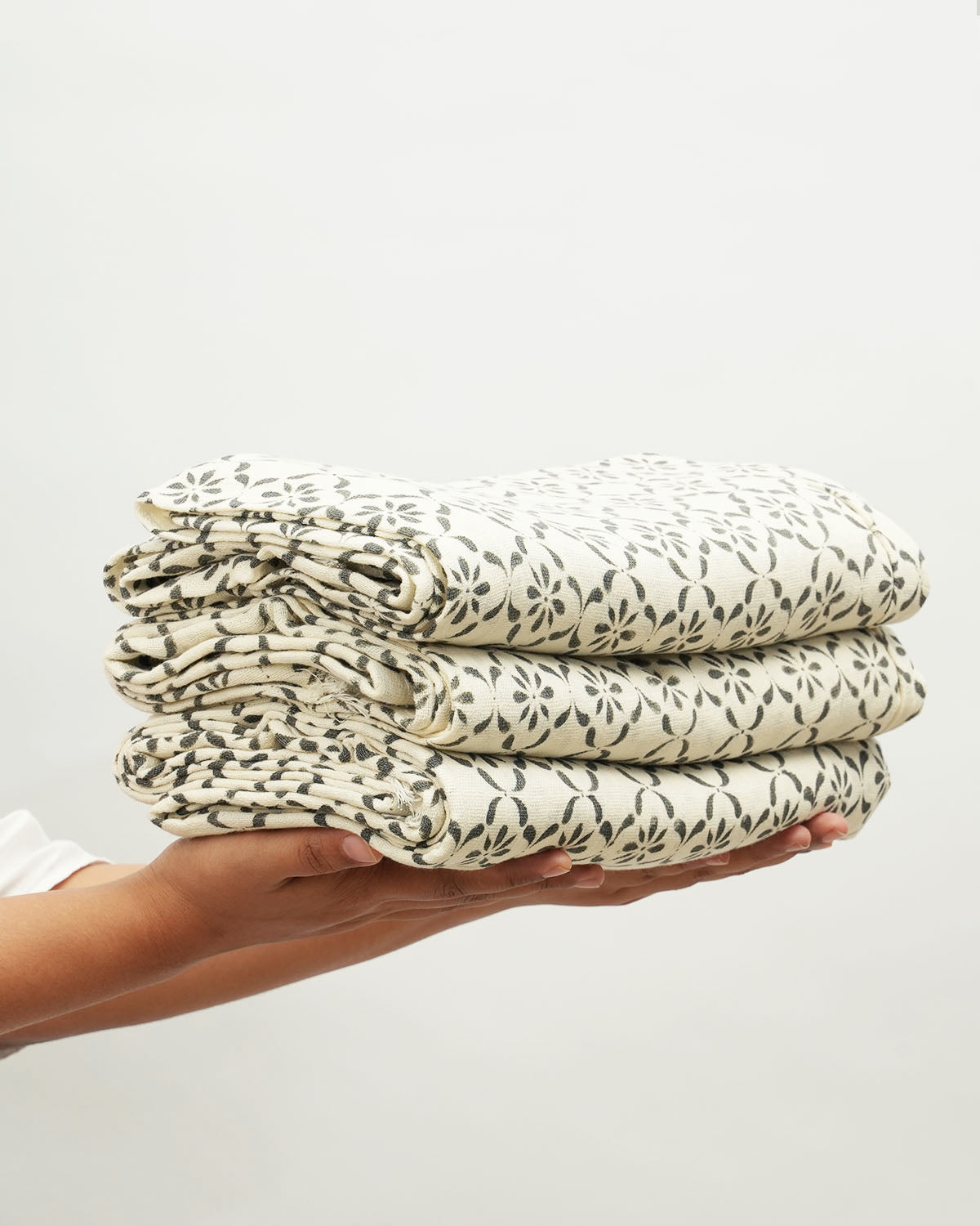 Souk Cotton Throw, Grey ( 50"x80")