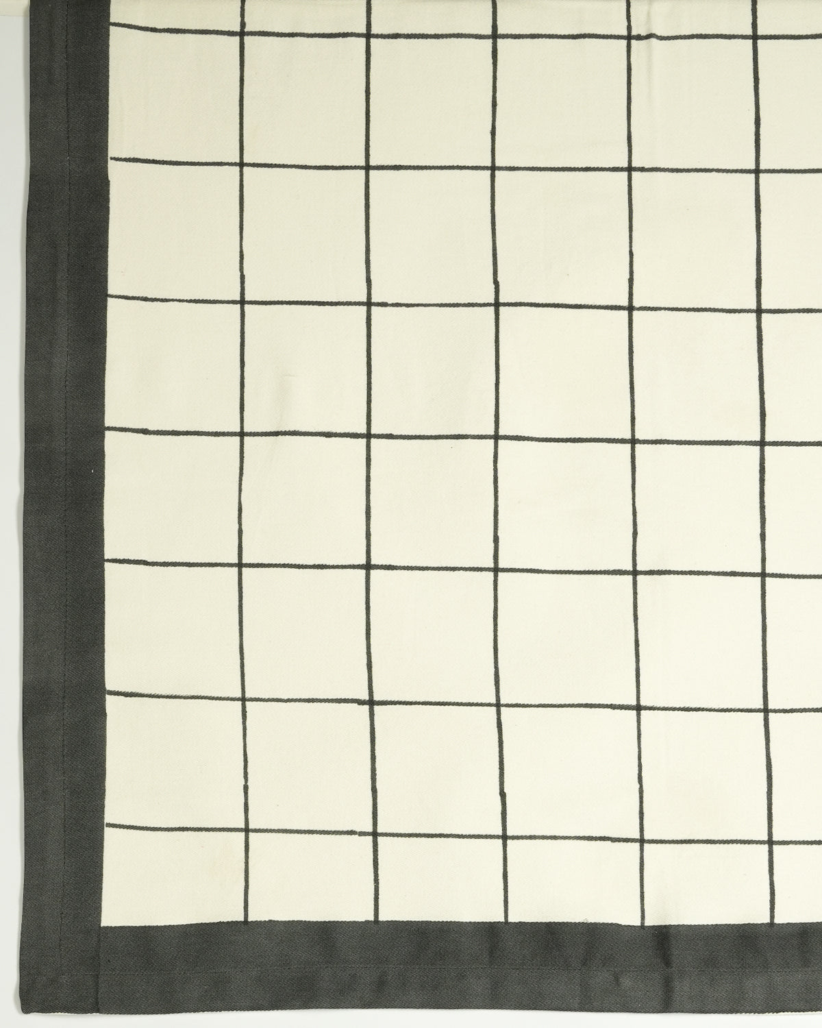 Checkered Tablecloth ( 60"x90")