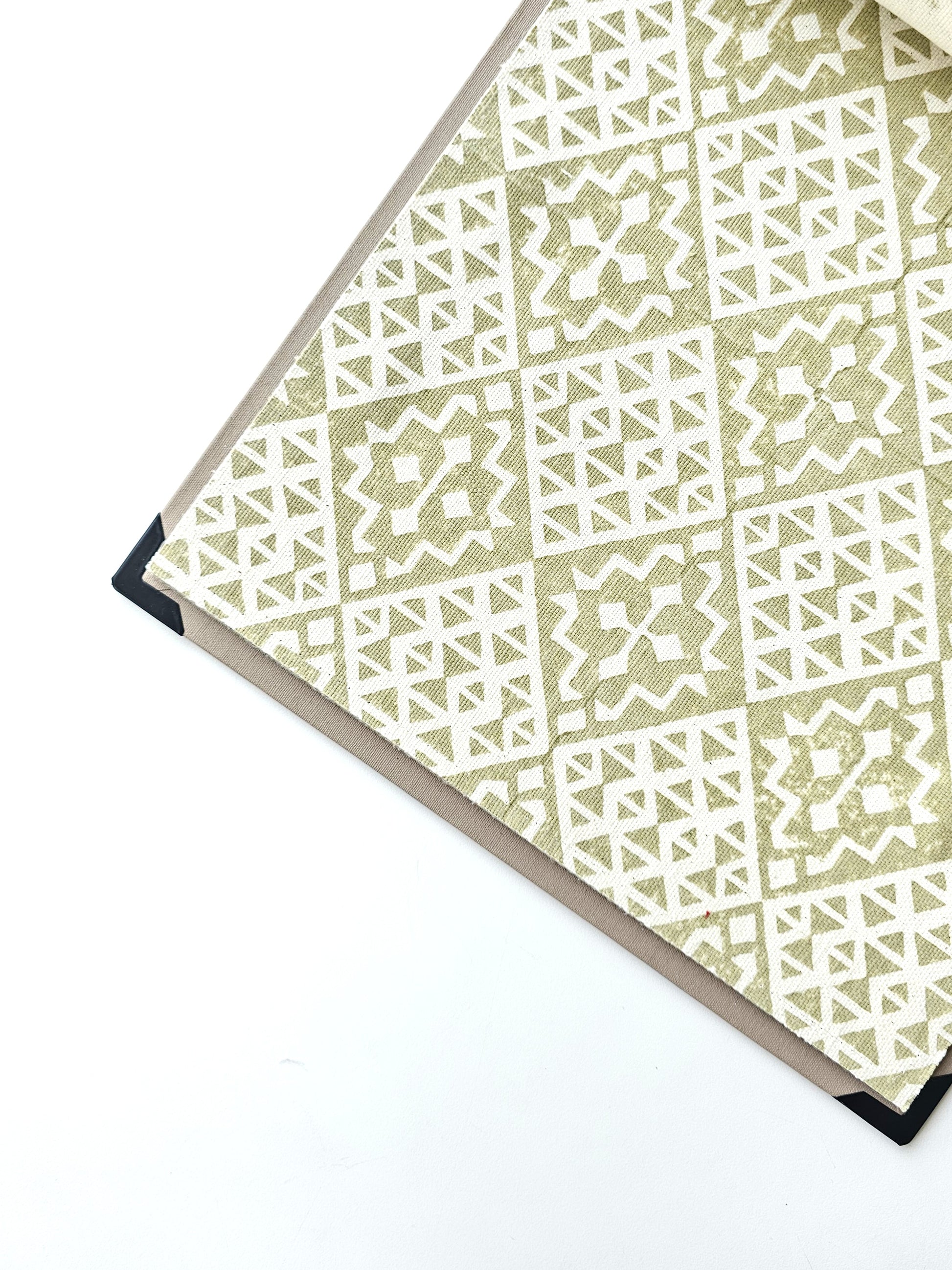 Maya, Sage Green