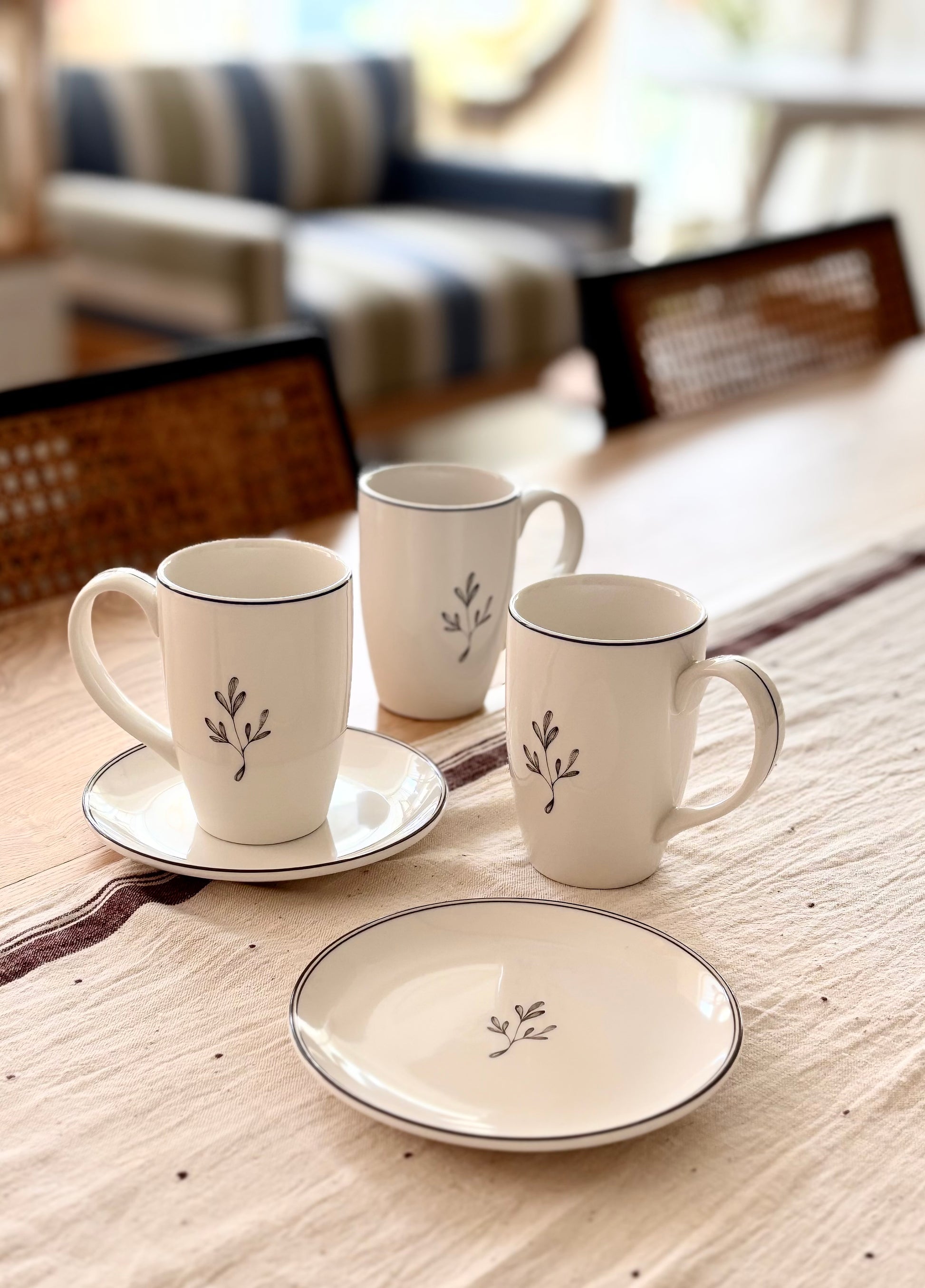 Lily Mug ( 1 Pc )