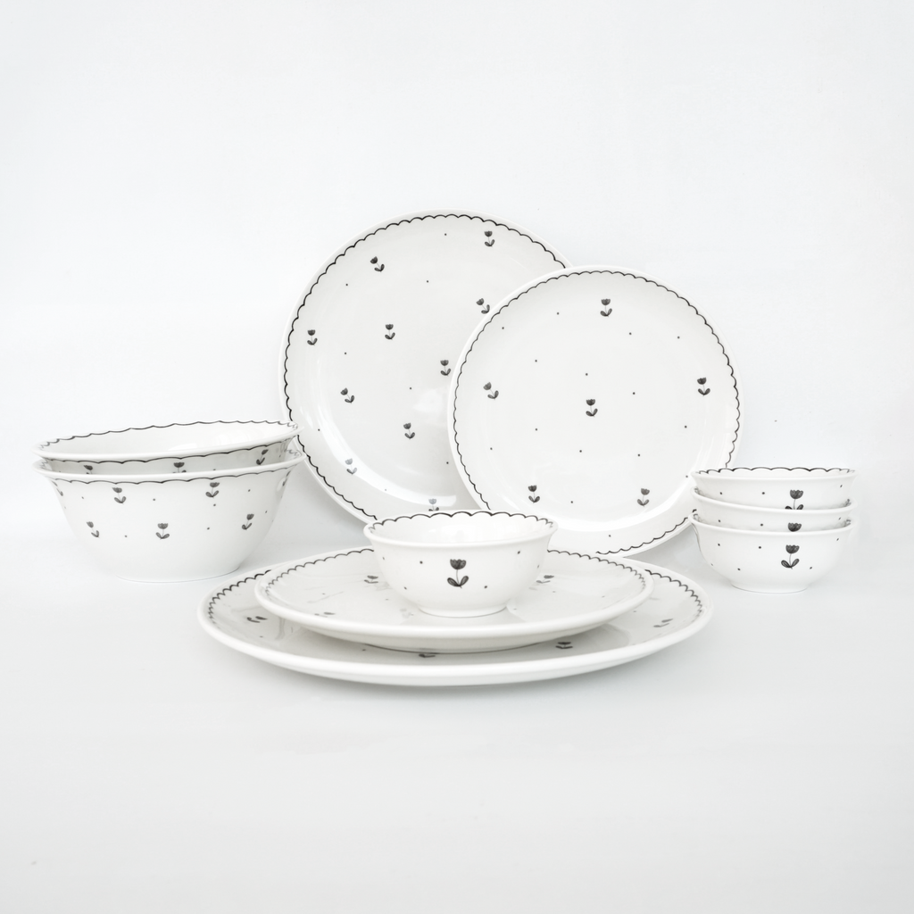 Ditsy Dinner Set