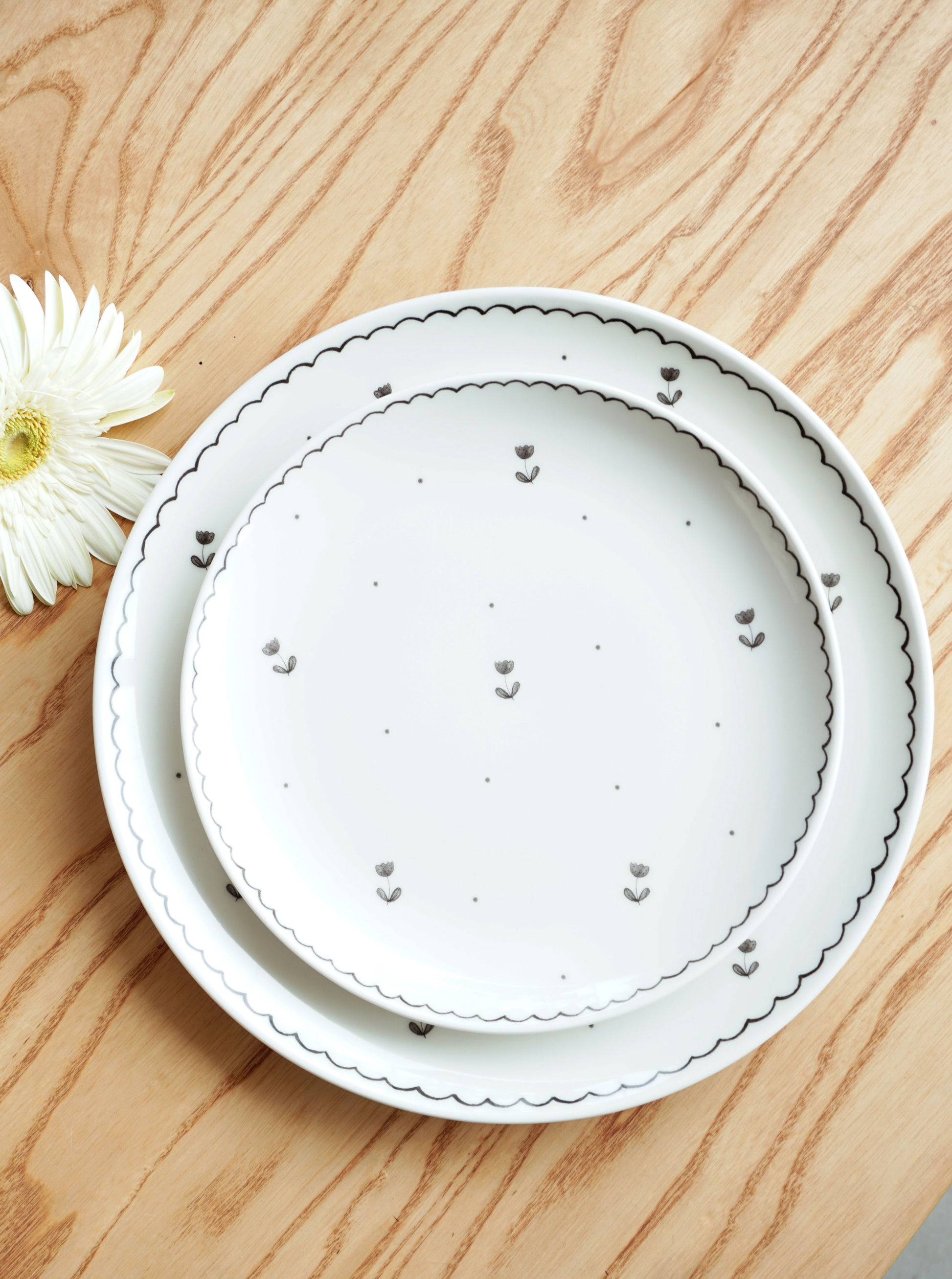 Ditsy Quarter Plates (Set of 2)
