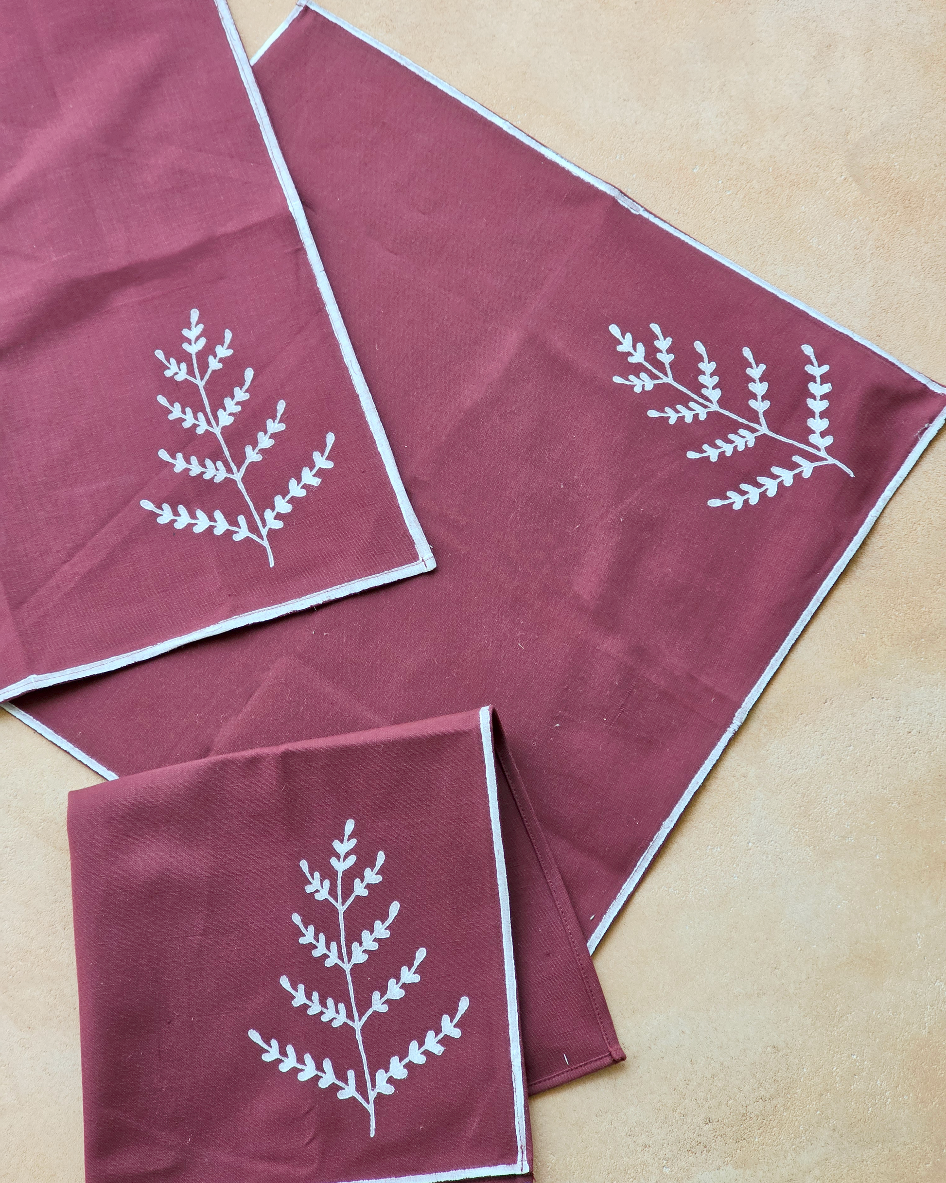 Fern Napkins, White ( Set of 2)