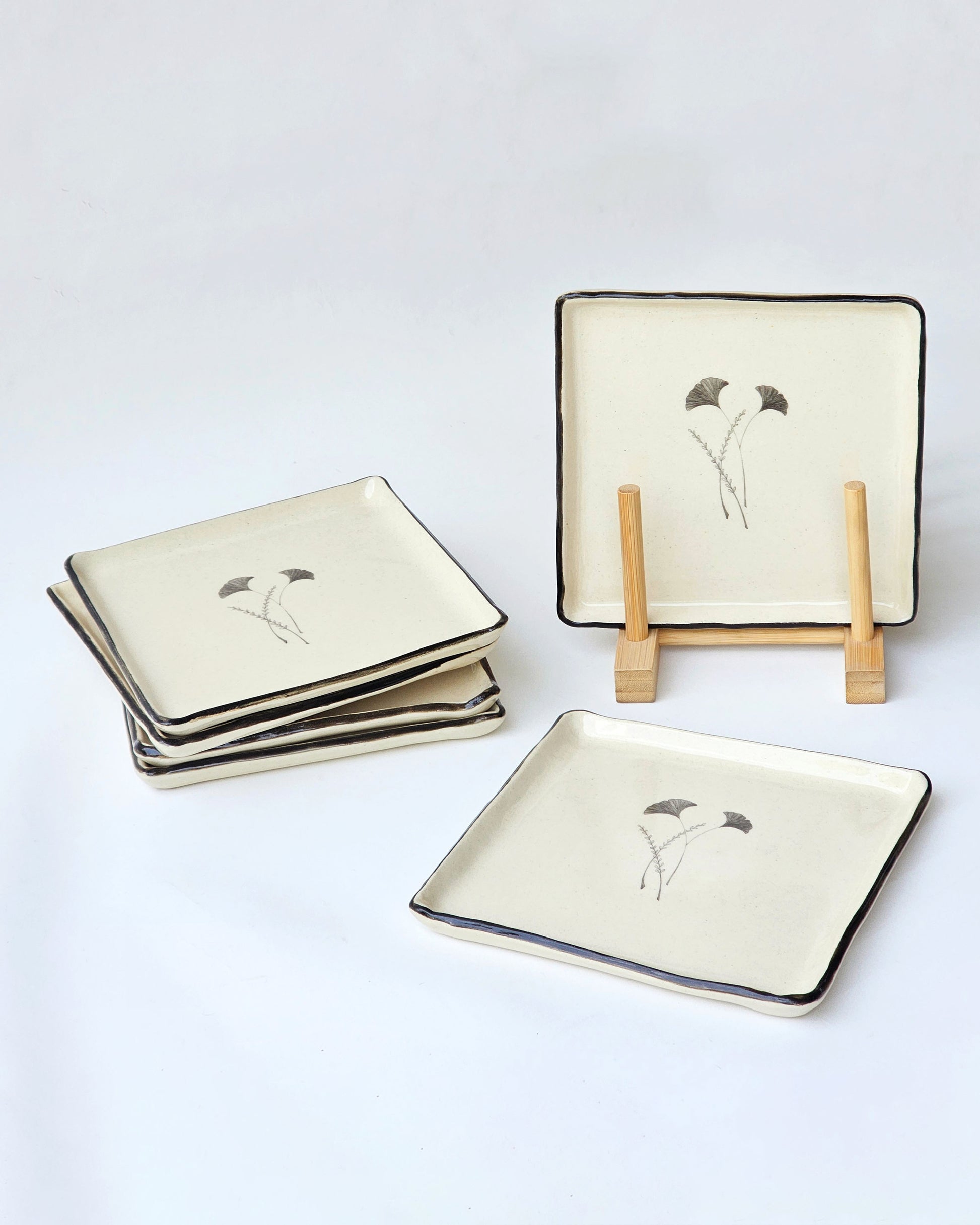Gingko Square Platter (1 Piece)