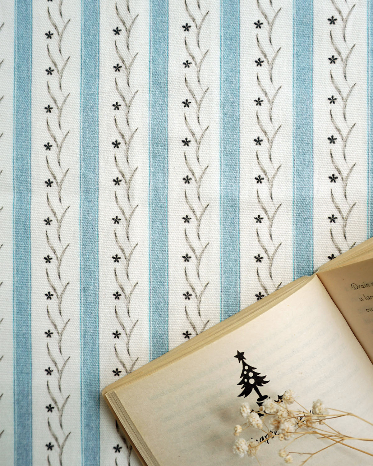 Bela Fabric, Blue