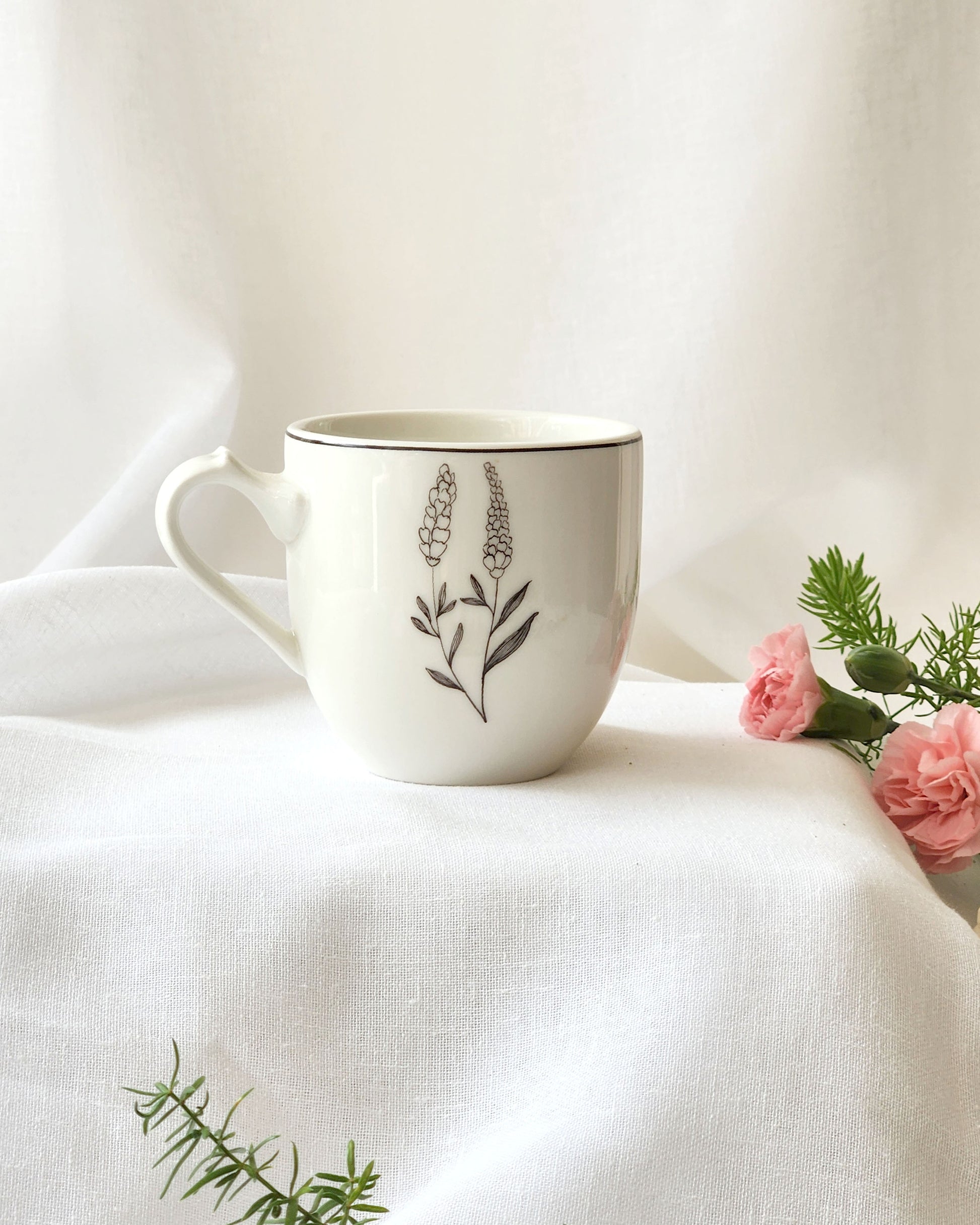 Lavender Mug & Saucer Set (1 Mug & 1 Saucer)