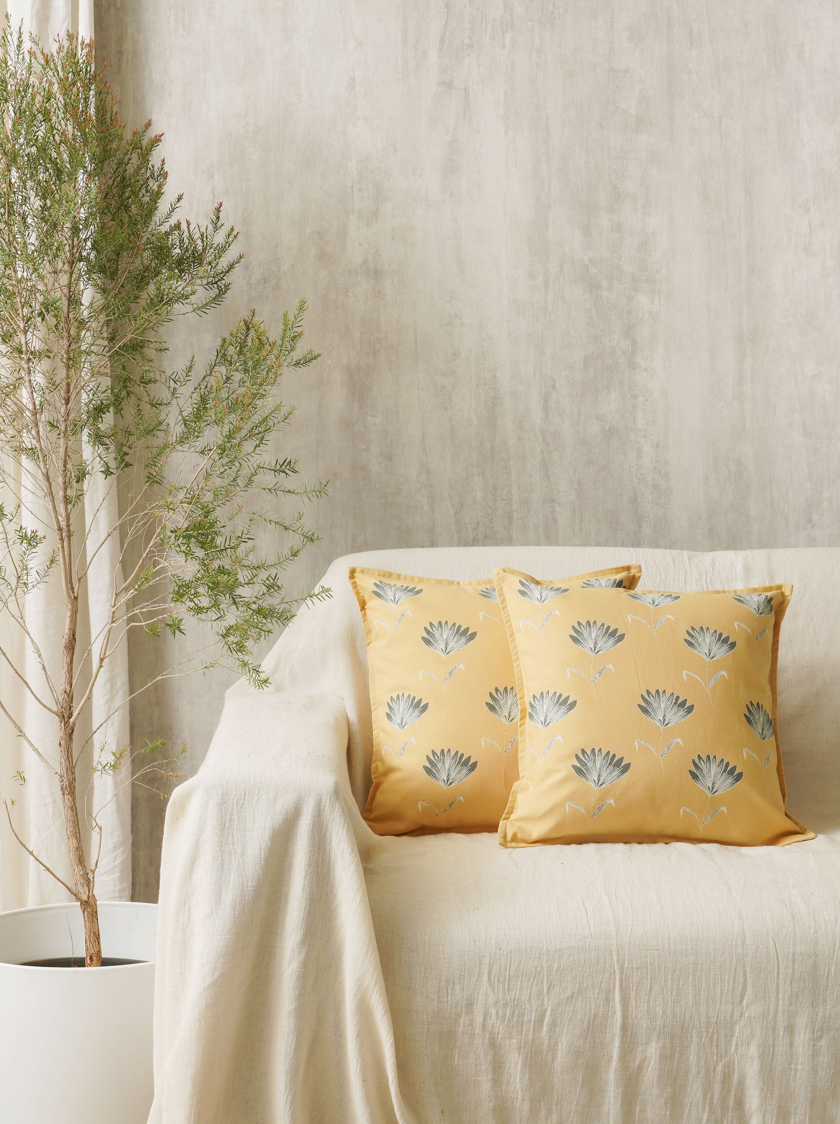 Sunflower Cushion Cover, Yellow (16” X 16”)