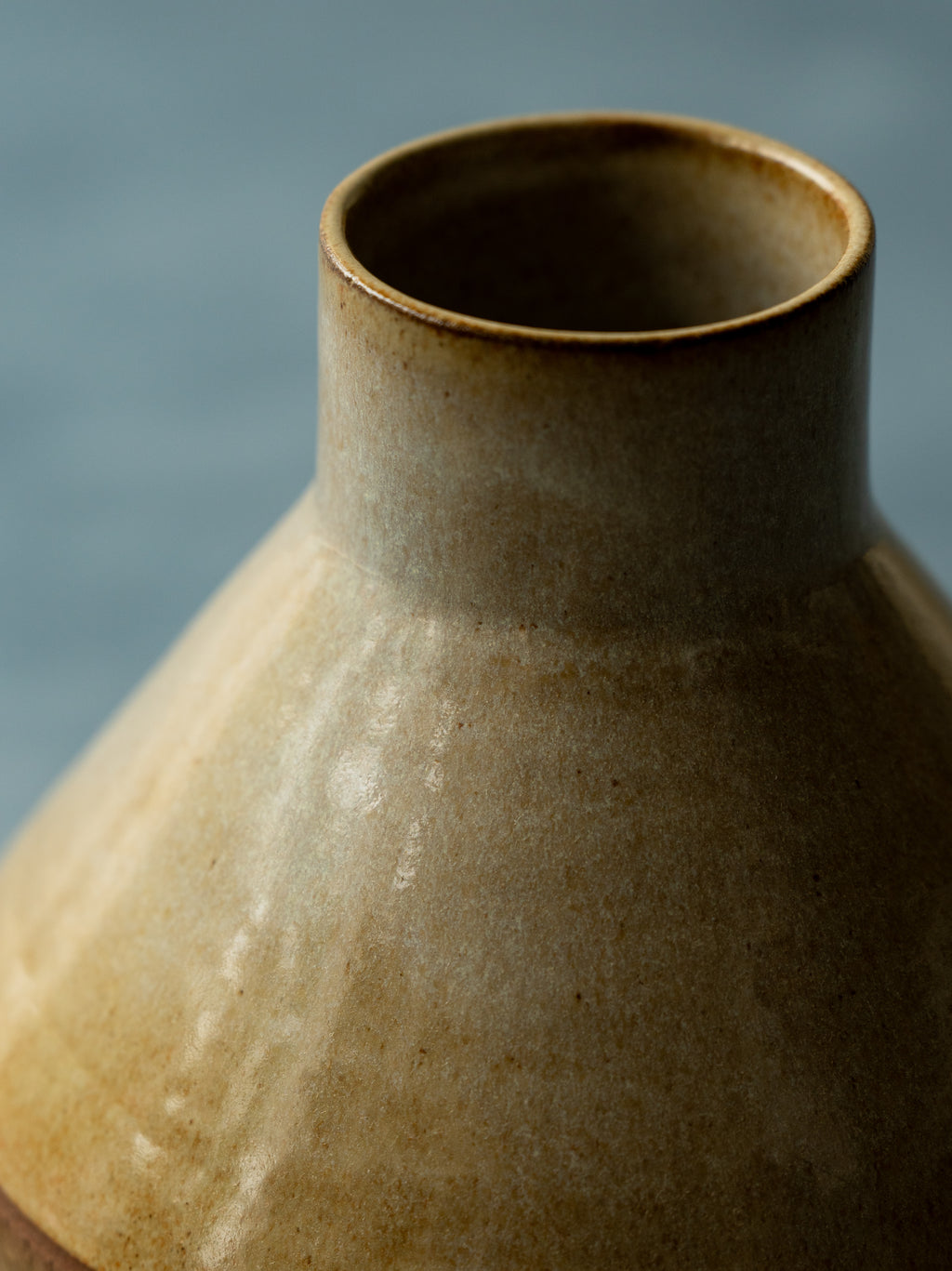 Mudra Vase