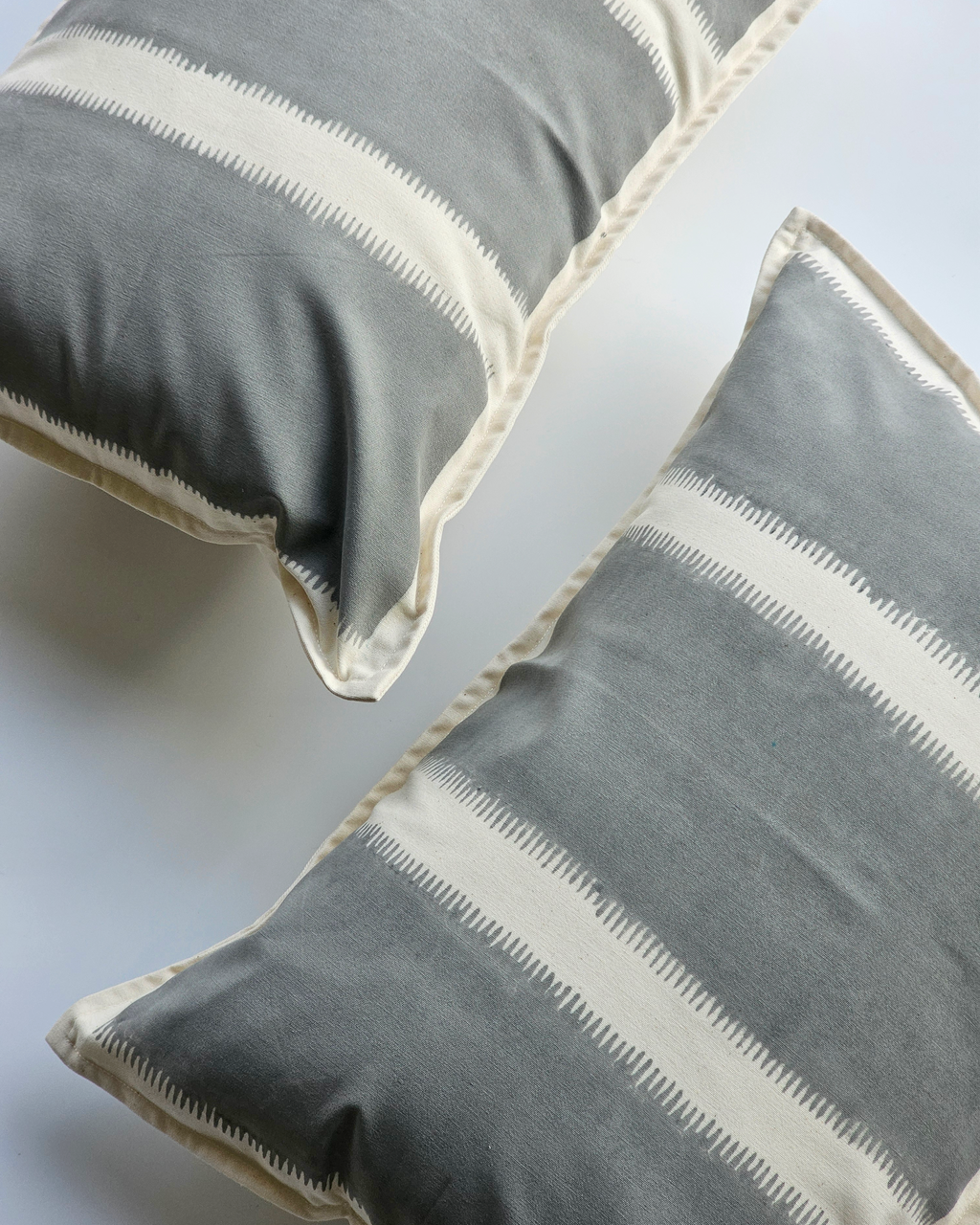 Paar Lumbar Cushion Cover, Grey( 14"x20" )