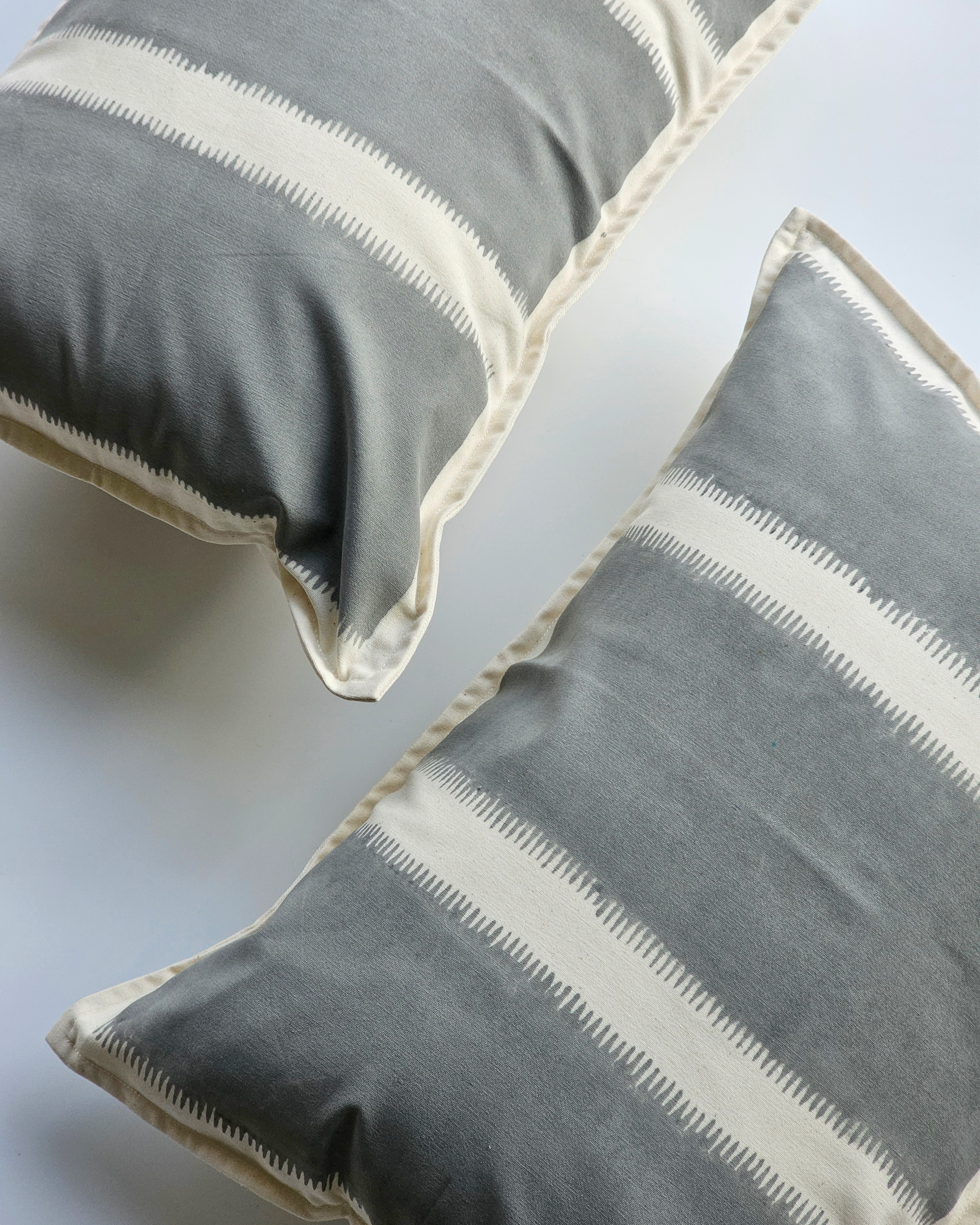 Paar Lumbar Cushion Cover, Grey( 14"x20" )