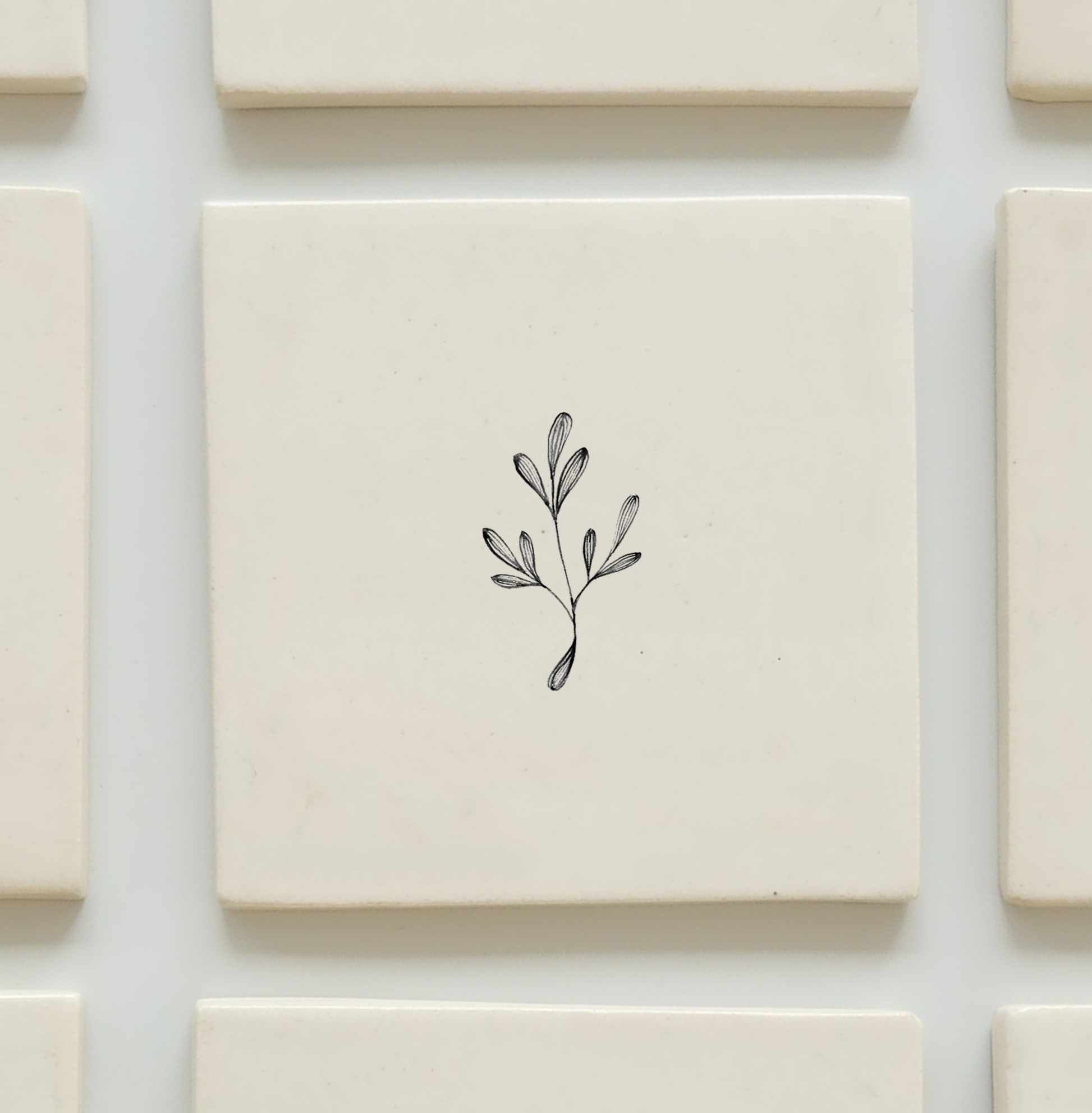 Lily Tile (4"X4")