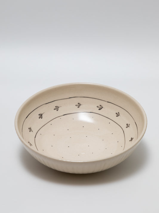 Lily Fluted Salad Bowl