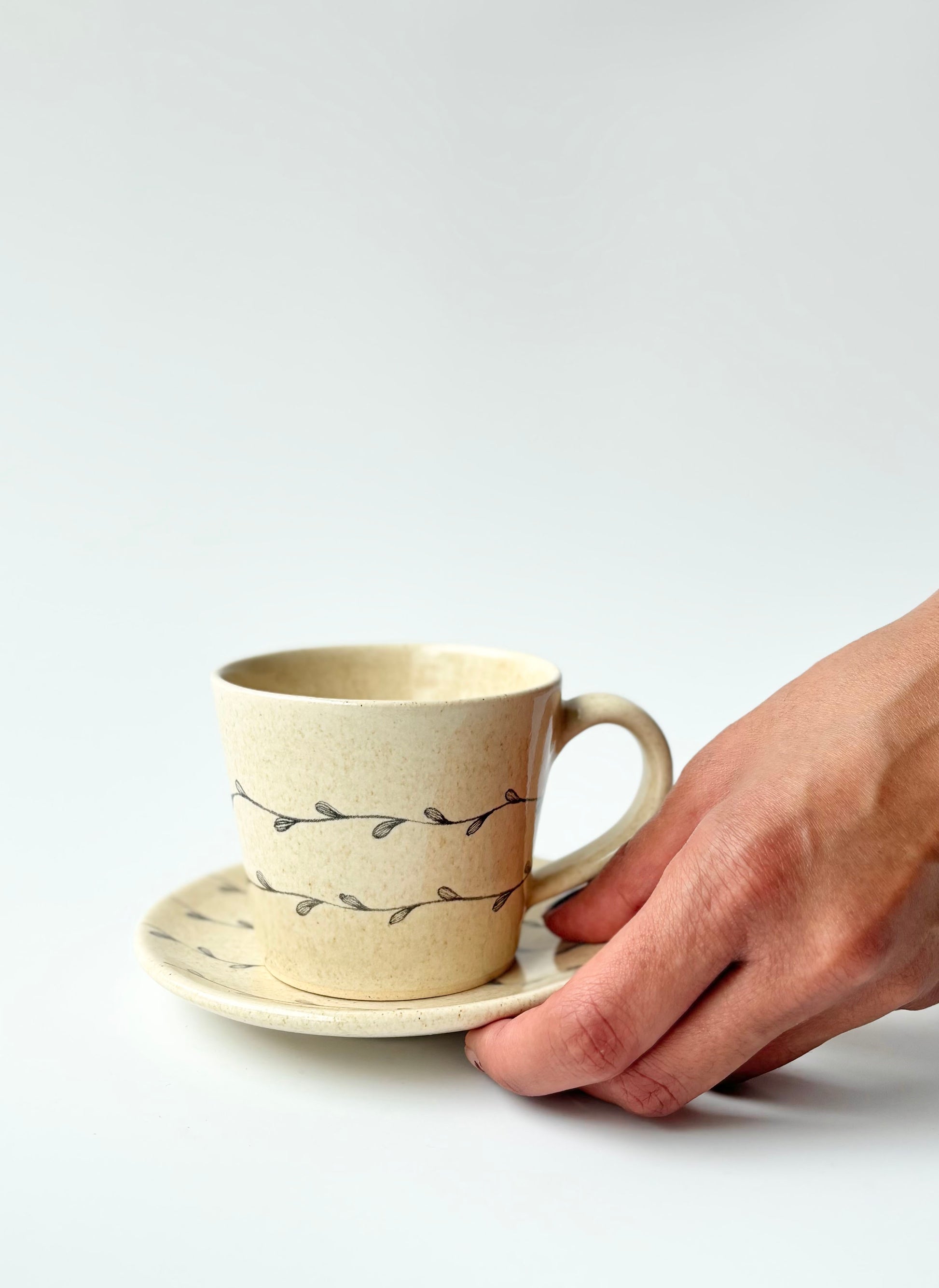Bela Vines Teacup Set (1 Cup & 1 Saucer )