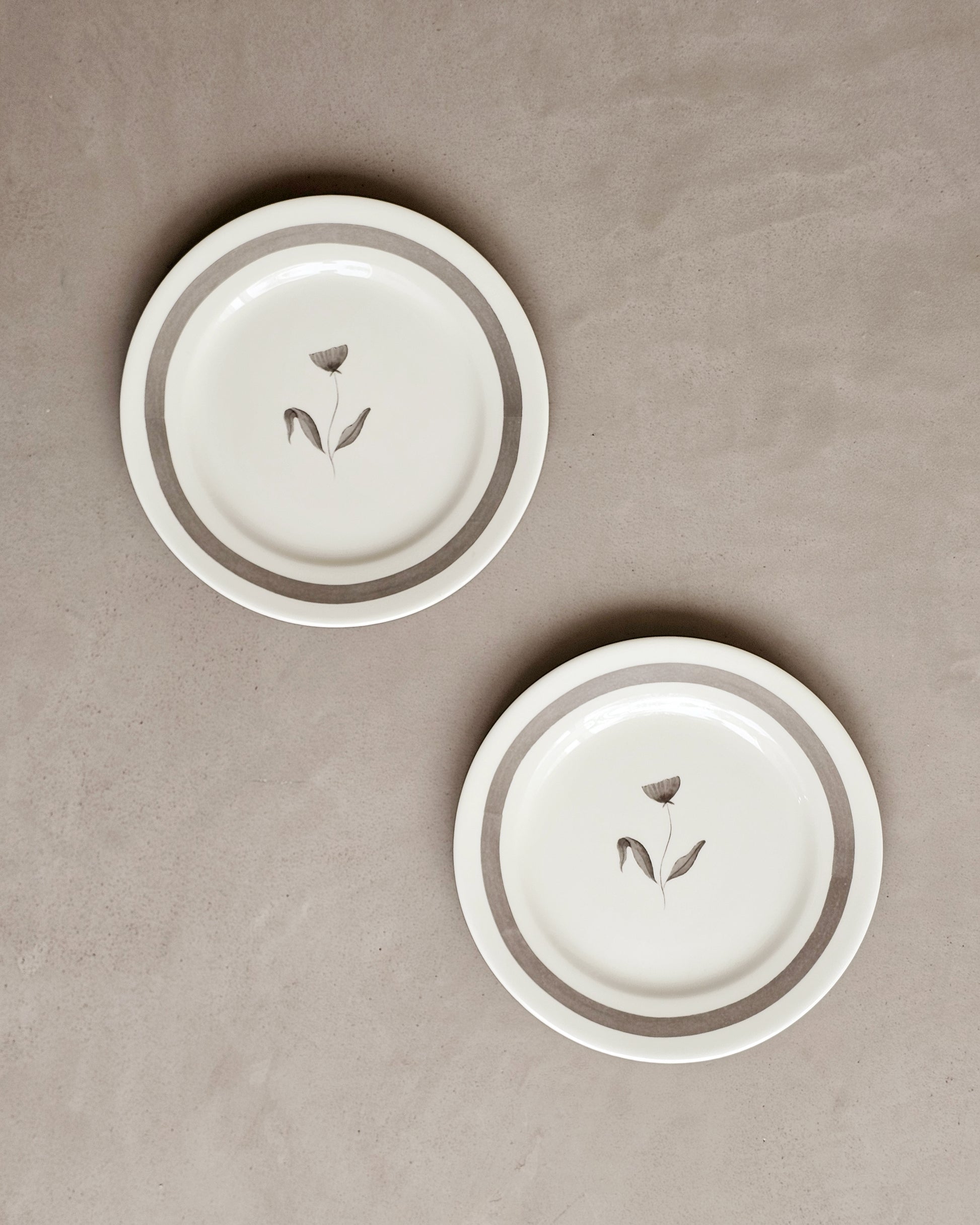 Carnation Quarter Plate (1 Piece)