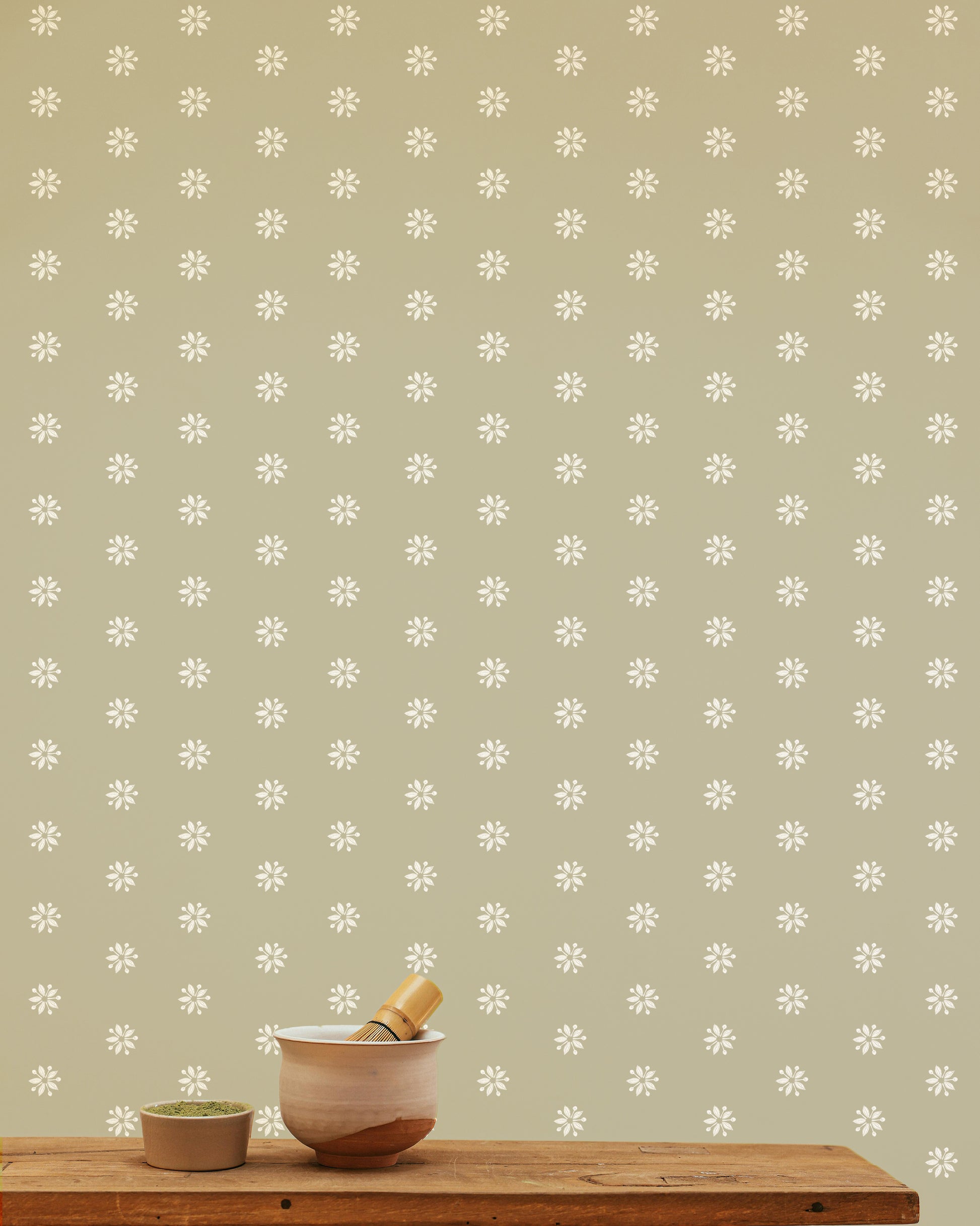 Clove Wallpaper, Pale olive