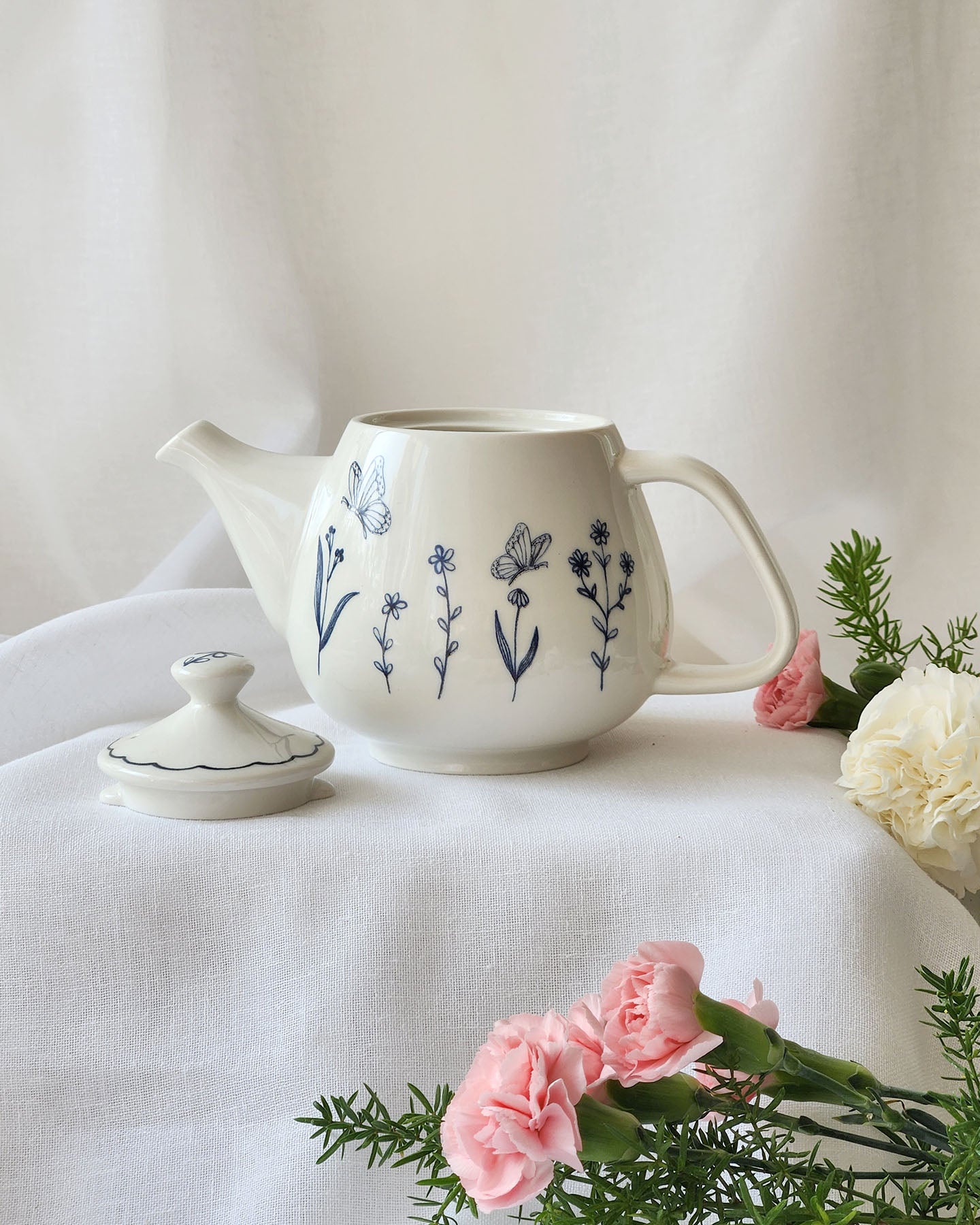 Cottage Bloom Teapot ( 1 Piece)