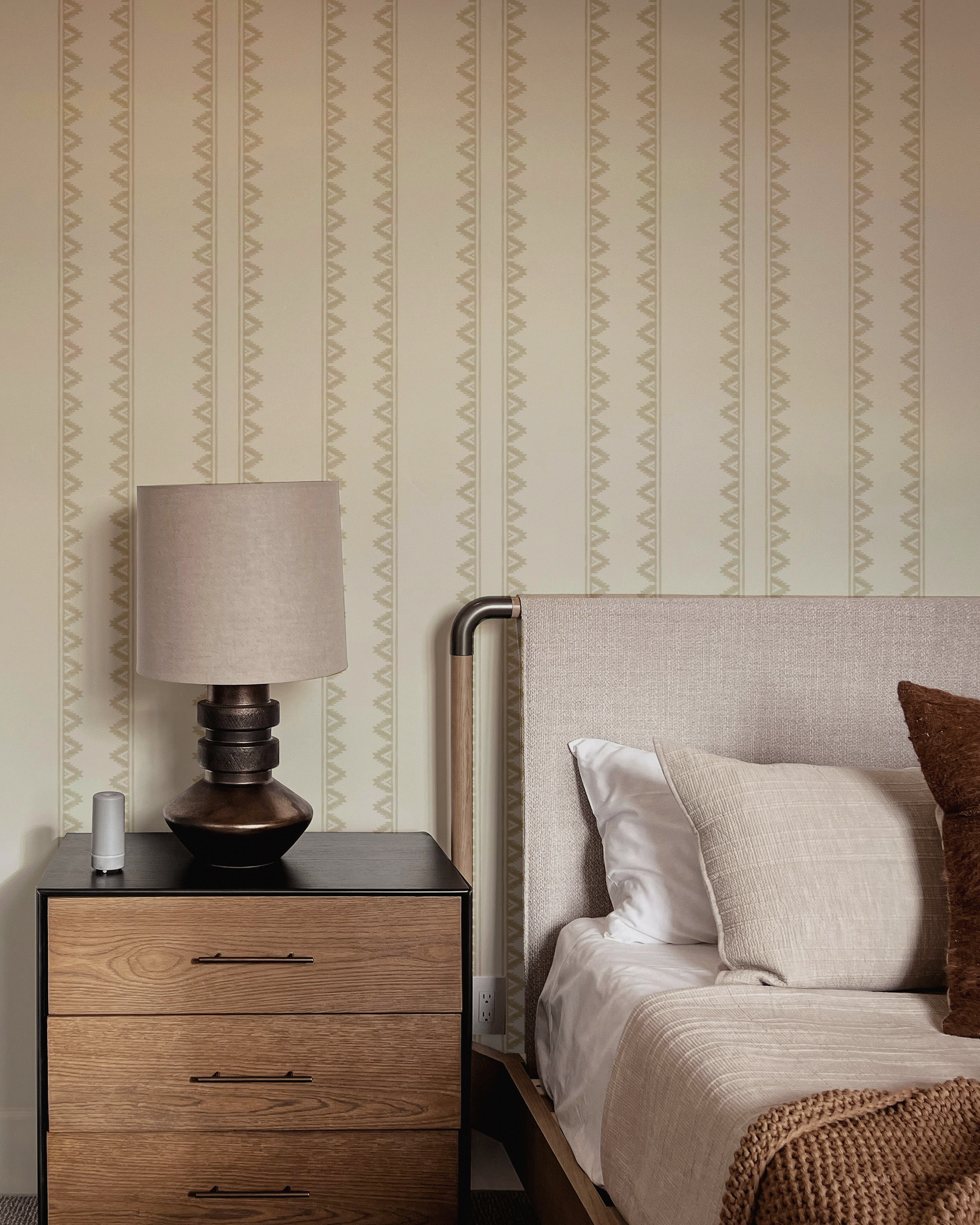 Rekha Wallpaper, Ochre
