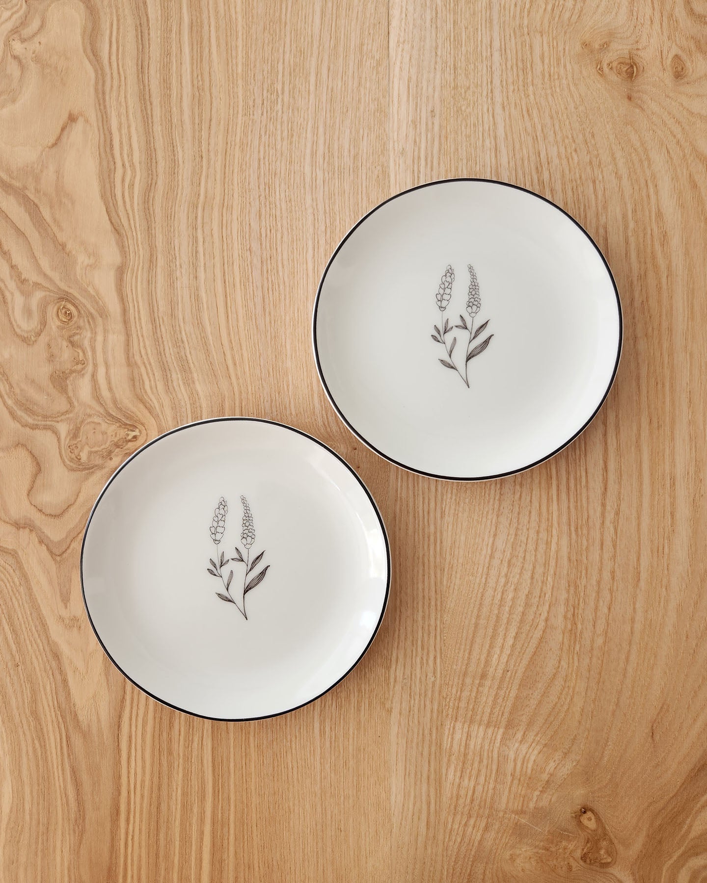 Lavender Saucers (Set of 2)