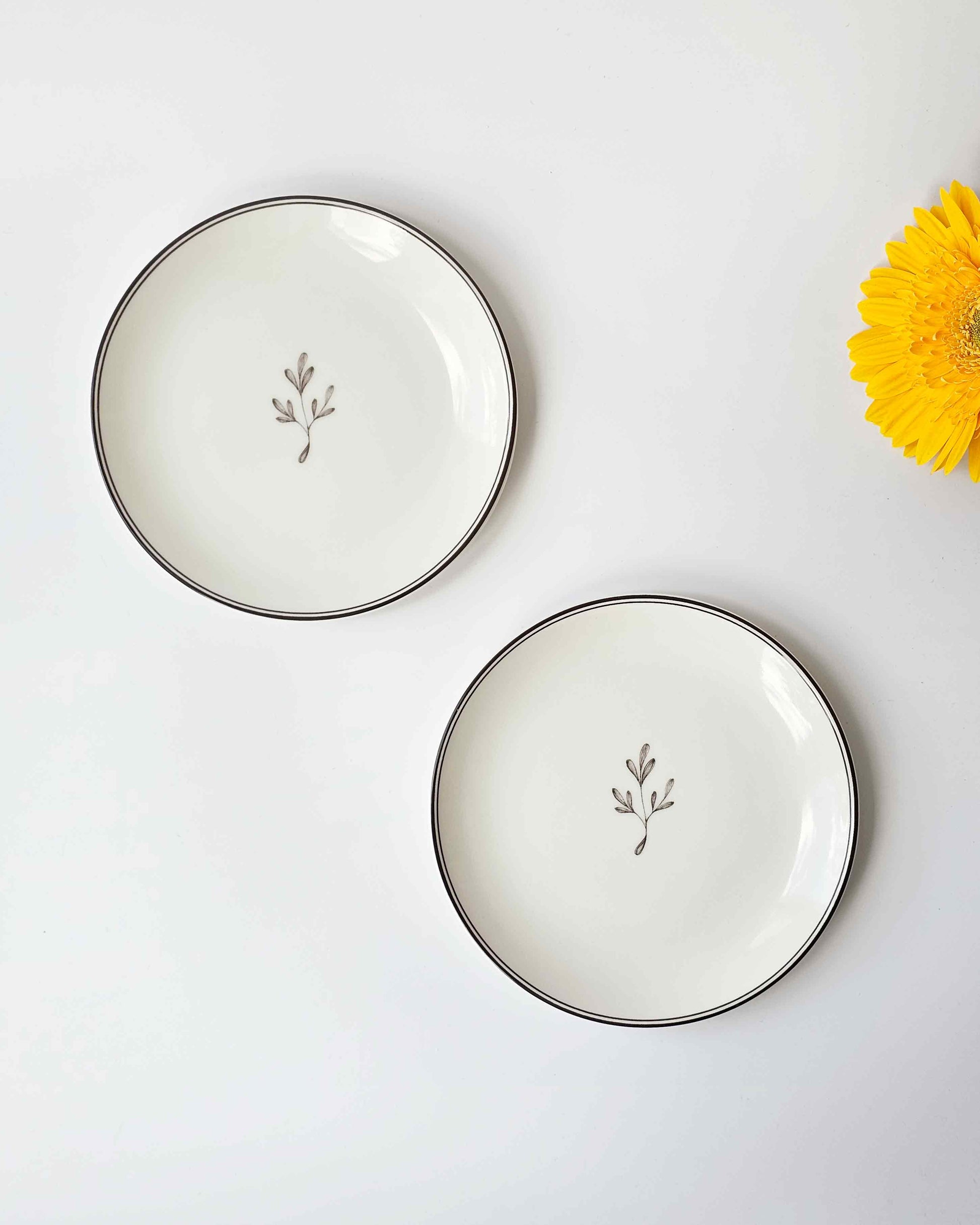 Lily Cup & Saucer Set ( 1 Cup & 1 Saucer)