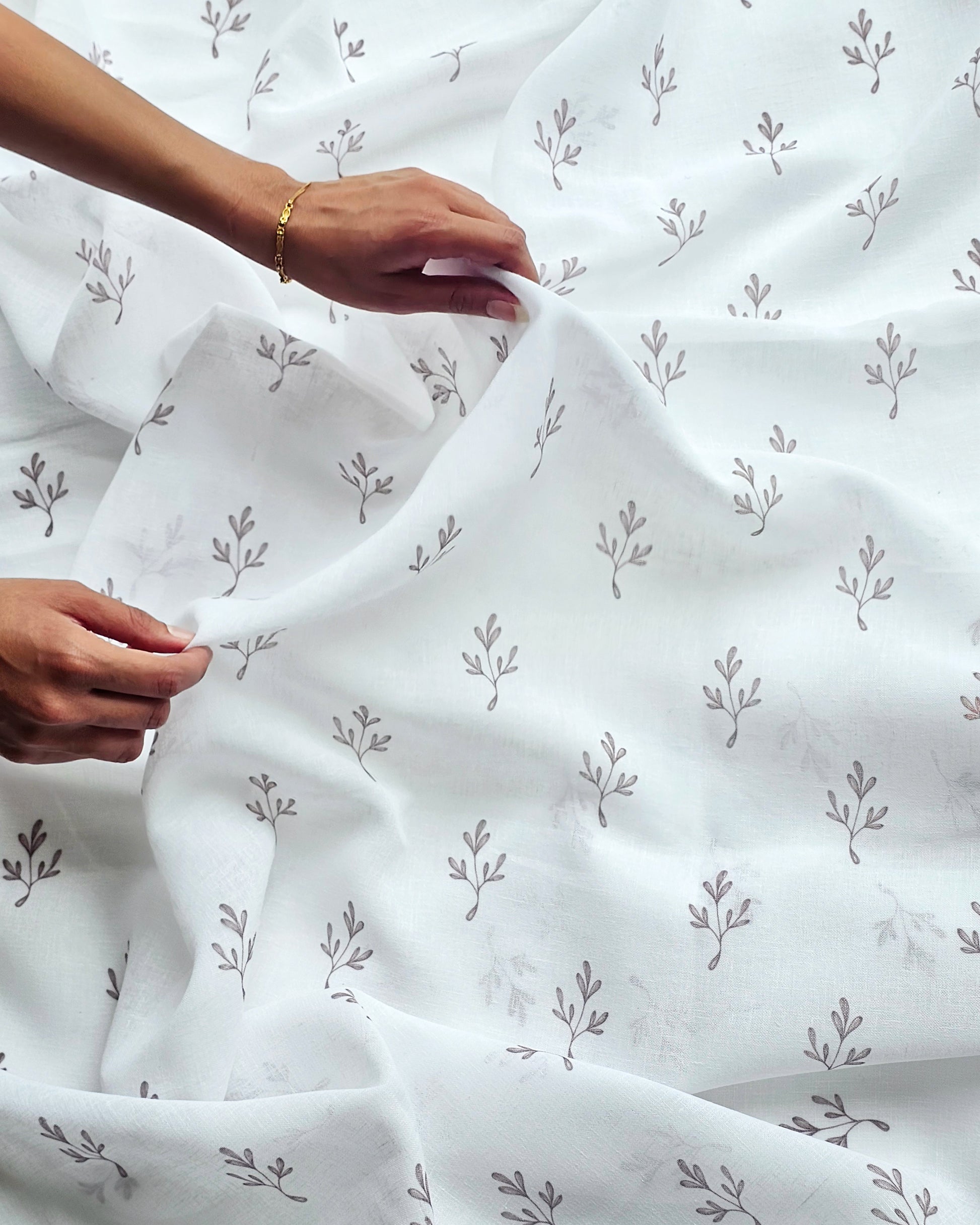 Lily Sheer Fabric, Black & White