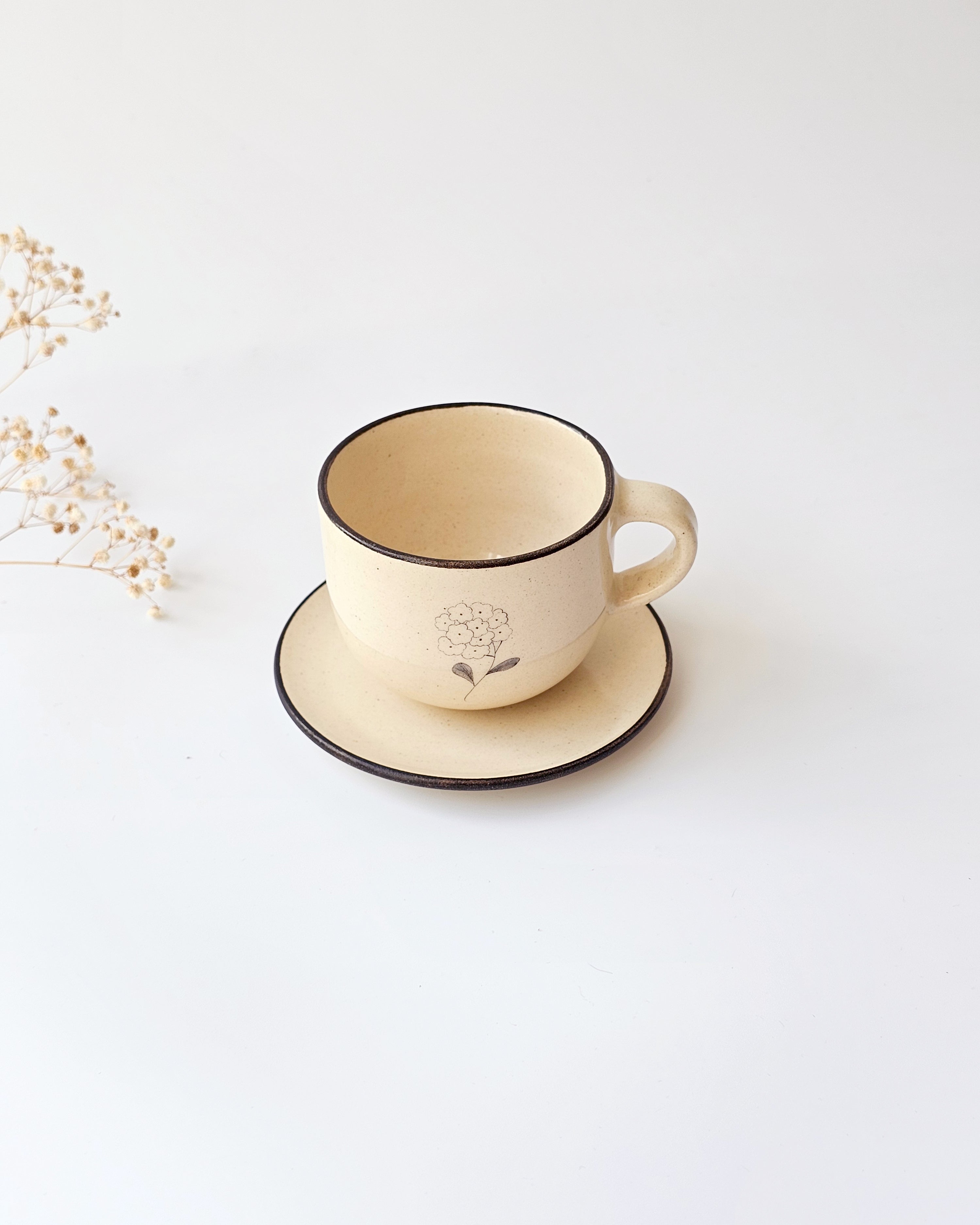 Classic Tea Set (1 Teacup & 1 Saucer)