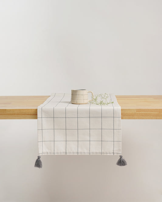 Check Table Runner with tassels, Beige