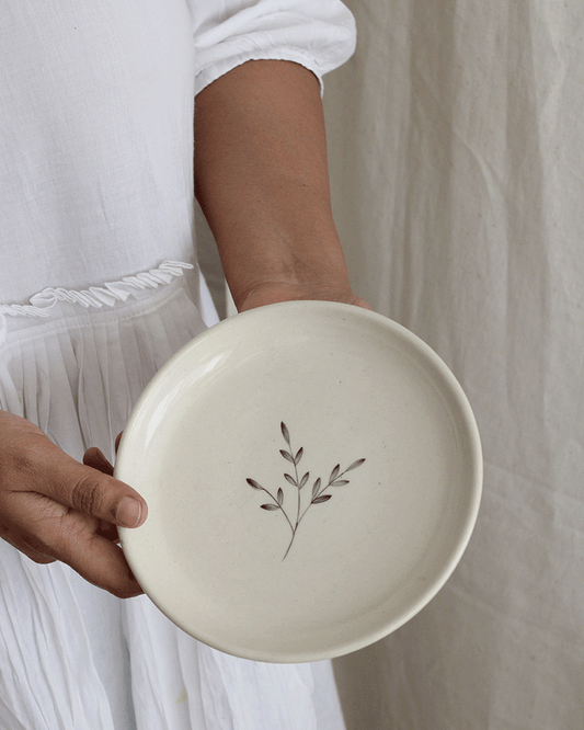 Mistletoe Tapas Plates (Set of 2)