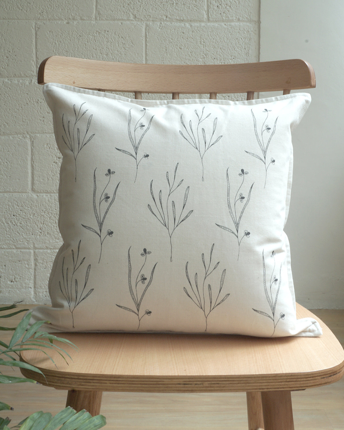 Garden Lily Cushion Cover (16” X 16”)