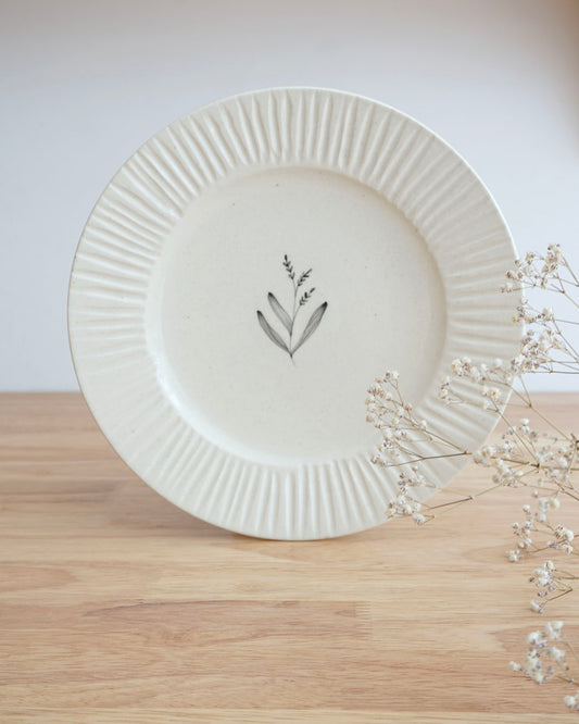 Daffodil Fluted Plate