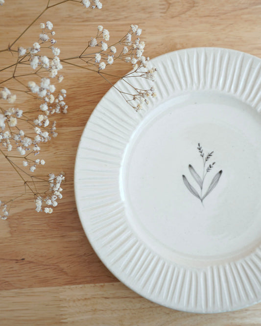 Daffodil Fluted Plate
