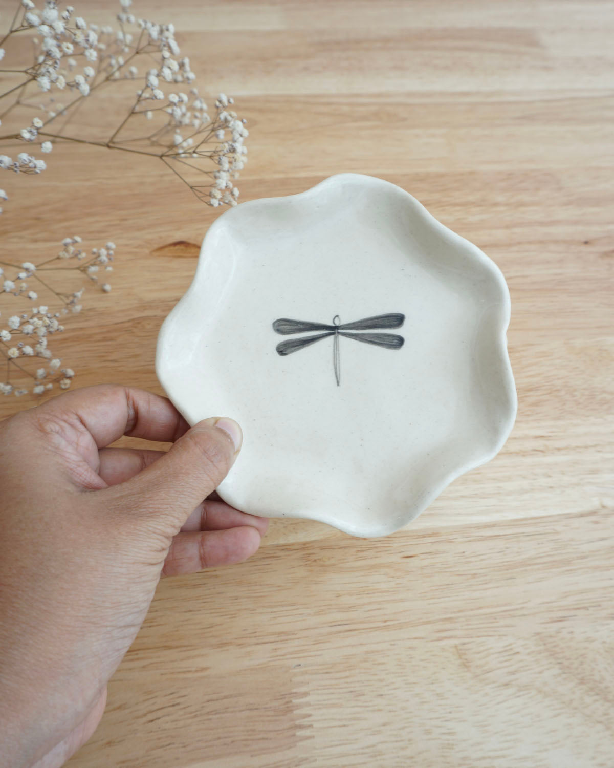 Dragonfly Ruffle Plate