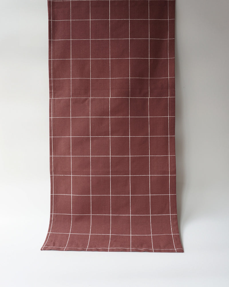 Check Table Runner, Dry Rose