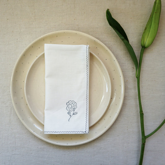 White Tagar Napkin (Set of 2)