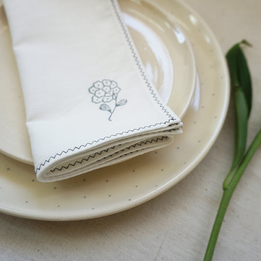 White Tagar Napkin (Set of 2)
