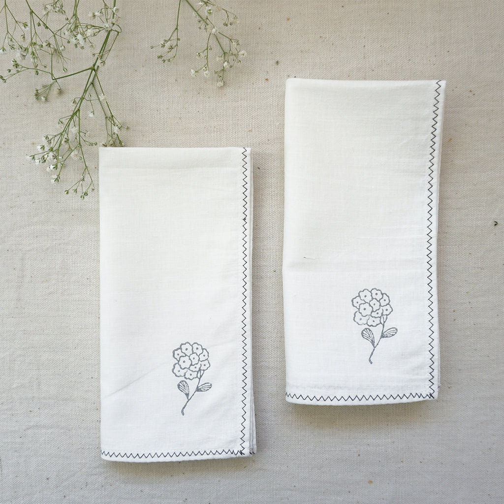 White Tagar Napkin (Set of 2)